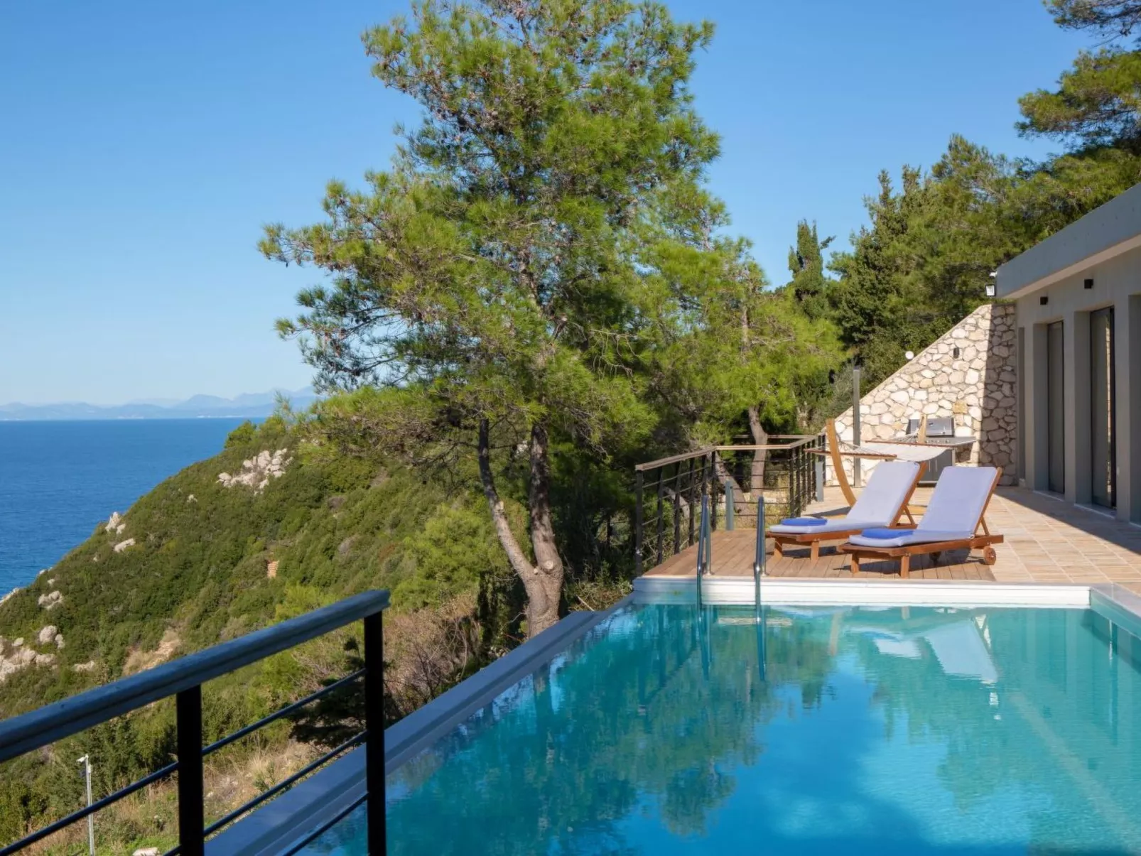 Milos Bay Villas- Brandneue moderne Villa mit spektakulärem Blick auf den Stran-Inside