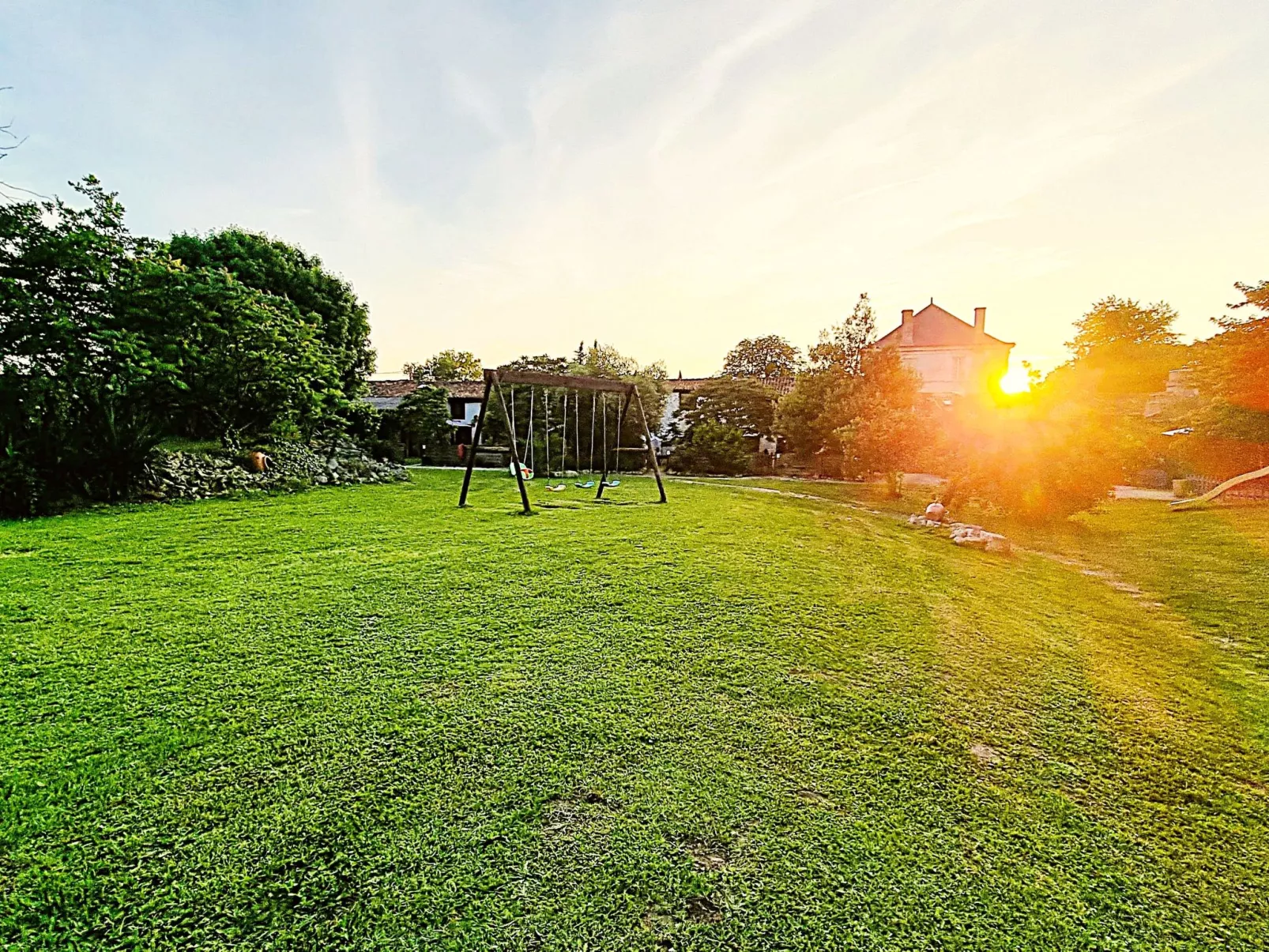 La Cave. Gite 3 chambres avec piscine-Dedans