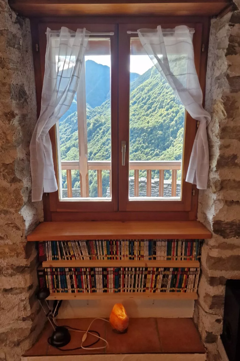 Chalet in den sonnigen Schweizer Südalpen-Dedans