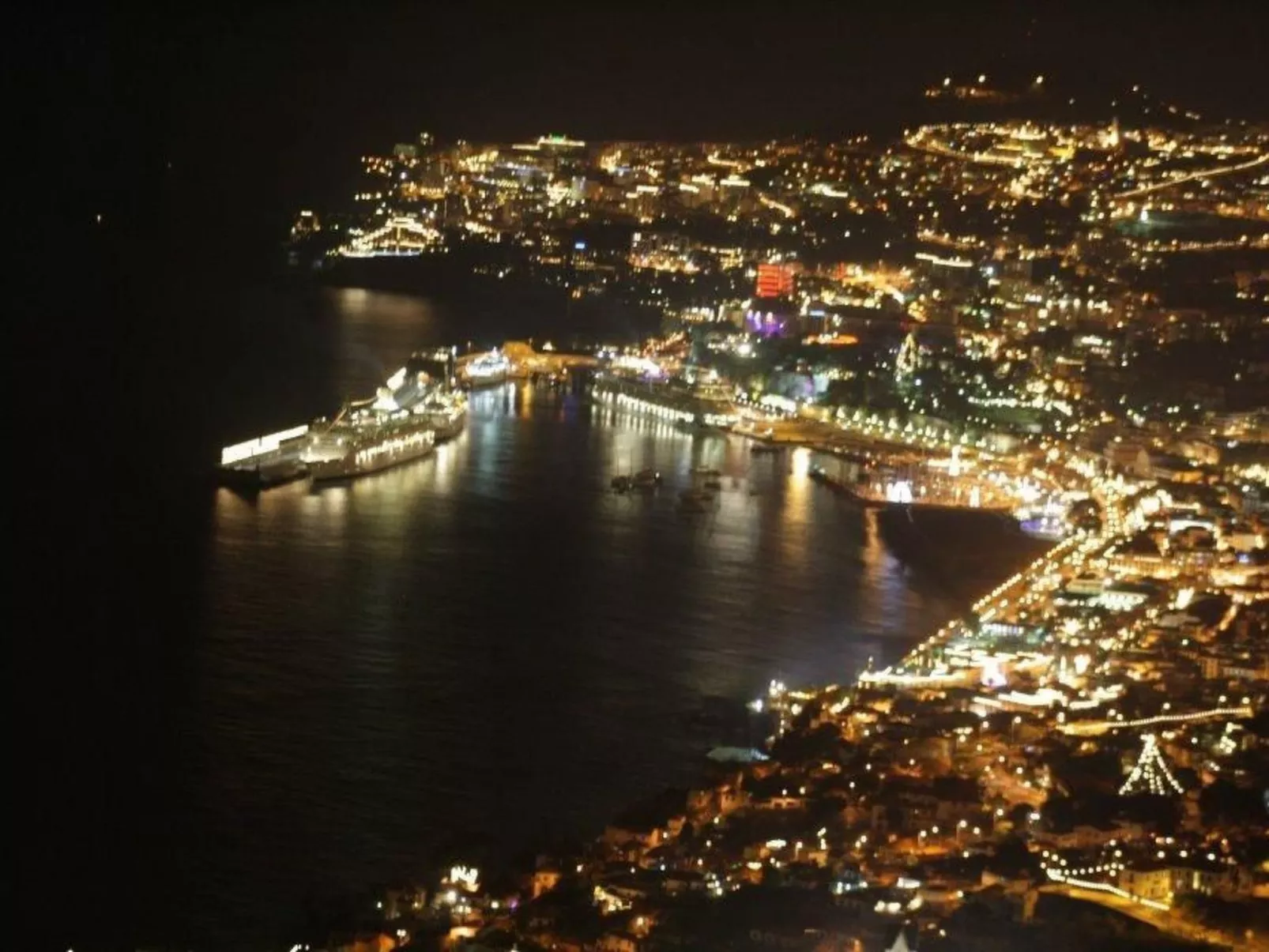 Elegante Ferienwohnung mit Gemeinschaftspool und Wellnessbereich-Dehors