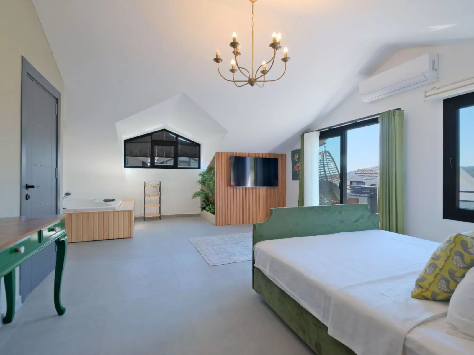 Große Villa in Fethiye Ausserhalb im grünen-Drinnen