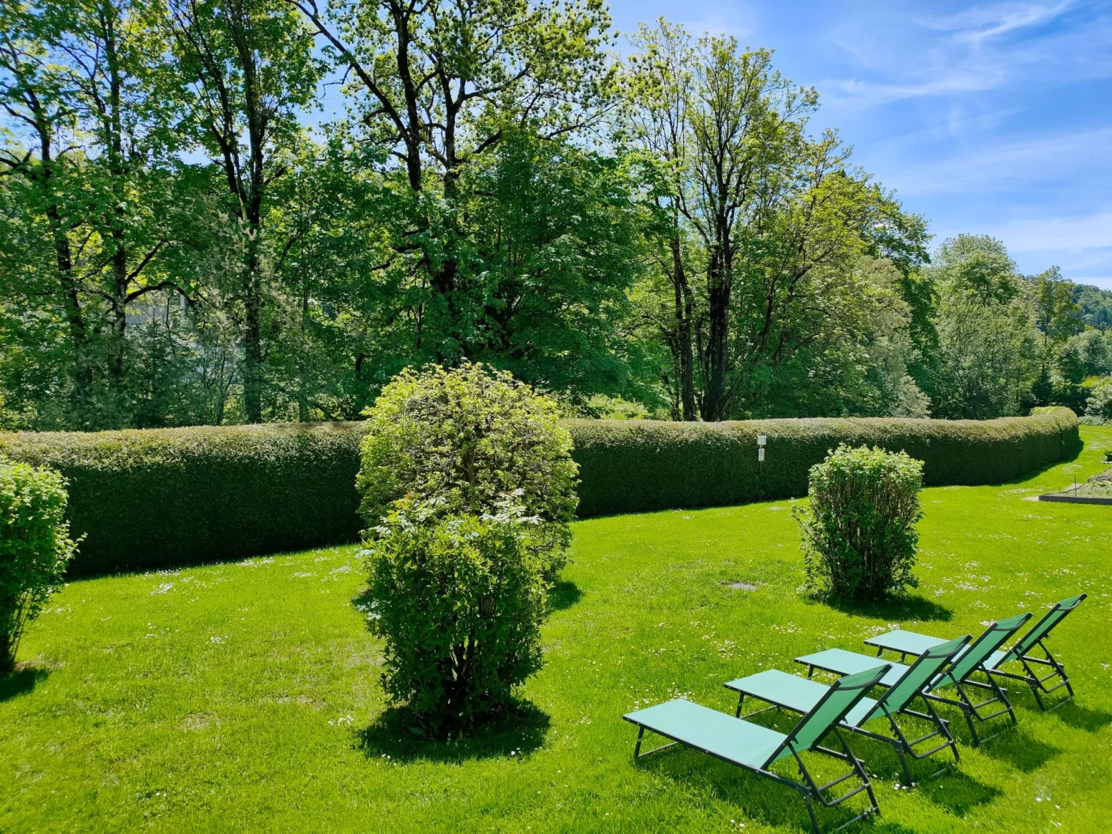Gite Lys Montagnes du Jura mit Spa Sauna Fluss-Drinnen