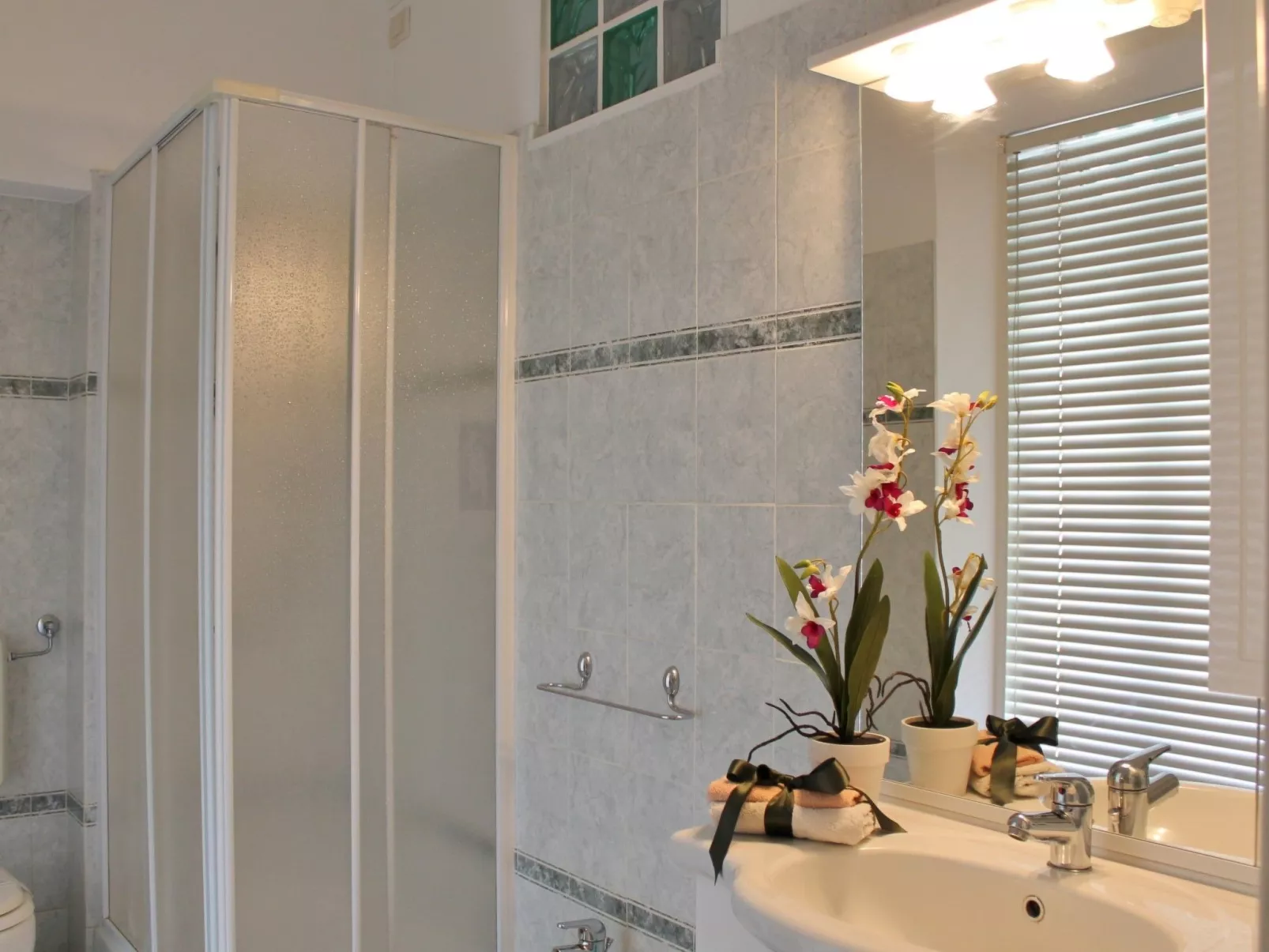 ILA2310 HOUSE STELLA 5-Inside