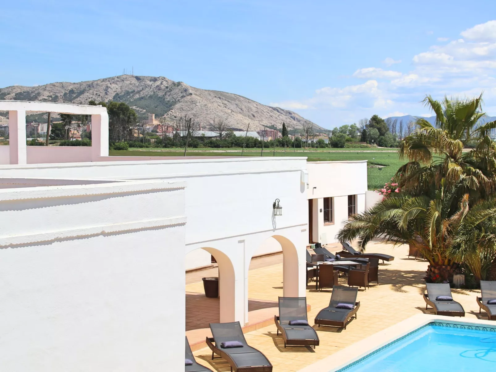 Schönes Haus in Villena mit fabelhaftem Pool-Outside