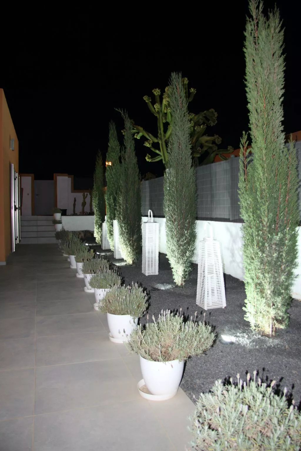 Mit Pool für 2 Personen und 4 Kinder-Inside