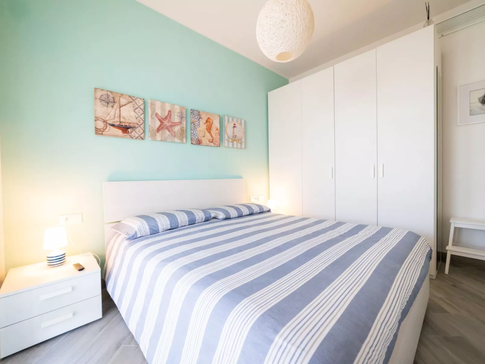 Perla Abernathy - Haus mit Pool und Garten-Inside