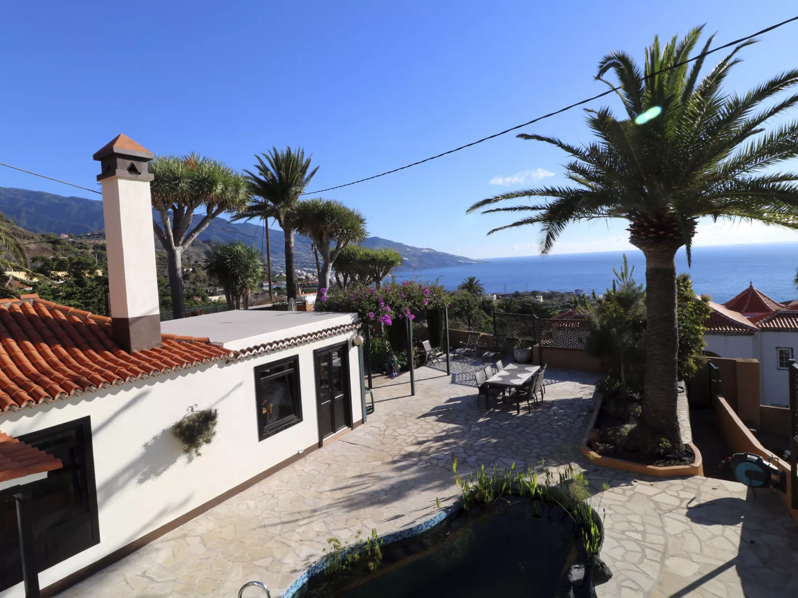 In Breña Baja mit Großer Terrasse-Outside