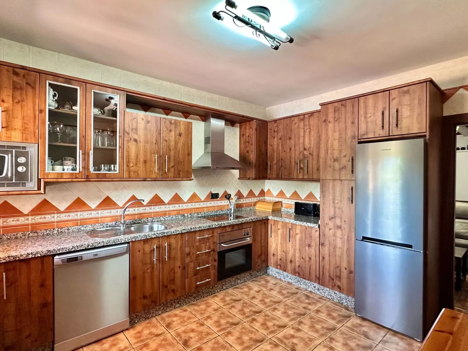 Charmantes Ferienhaus mit Grill und Schwimmingpool-Inside