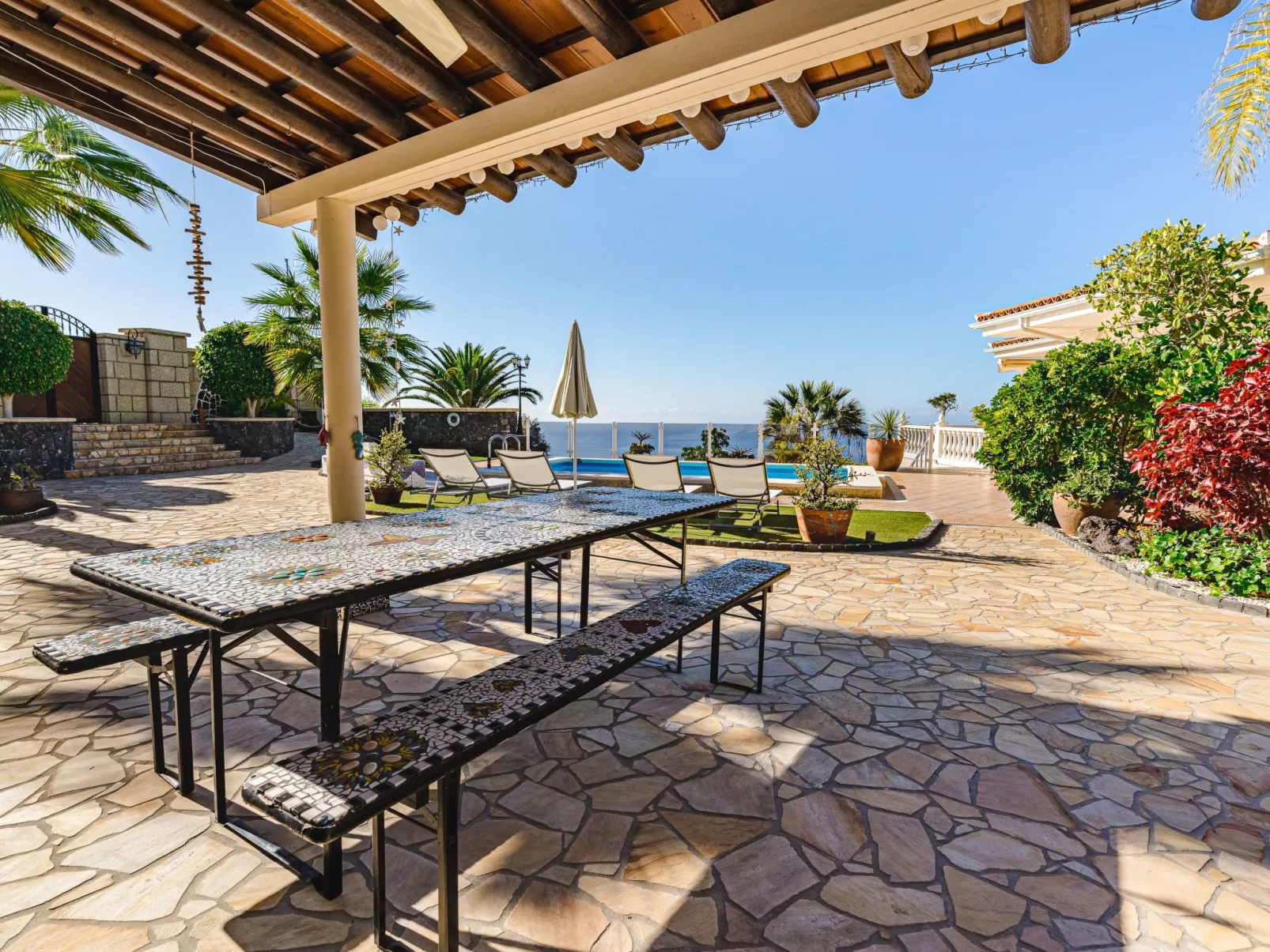 Luxusvilla mit fantastischem Meerblick-Inside