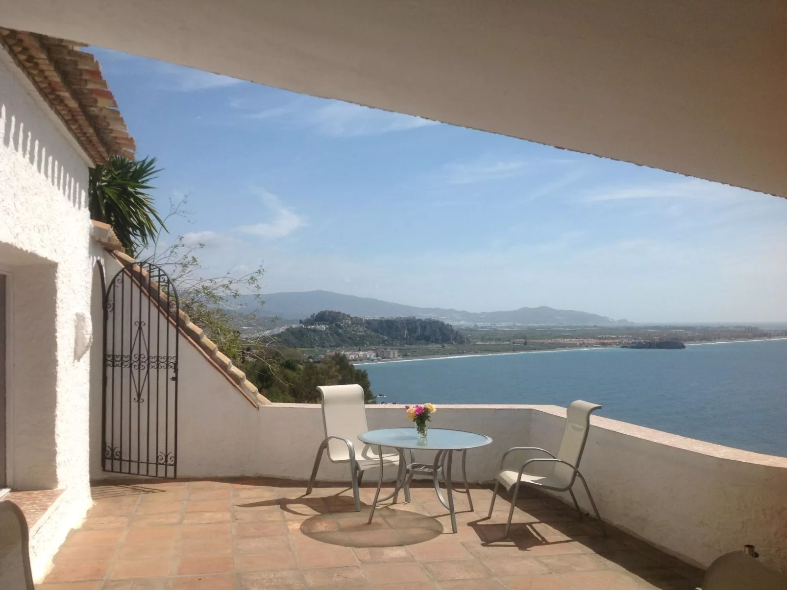 Villa mit außergewöhnlicher Aussicht und beheiztem Pool-Outside