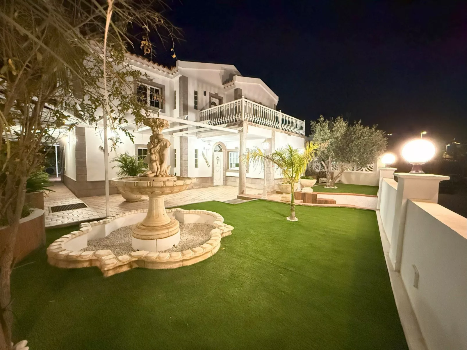 Villa "Esmeralda" mit Garten, Grill und Terrasse-Outside