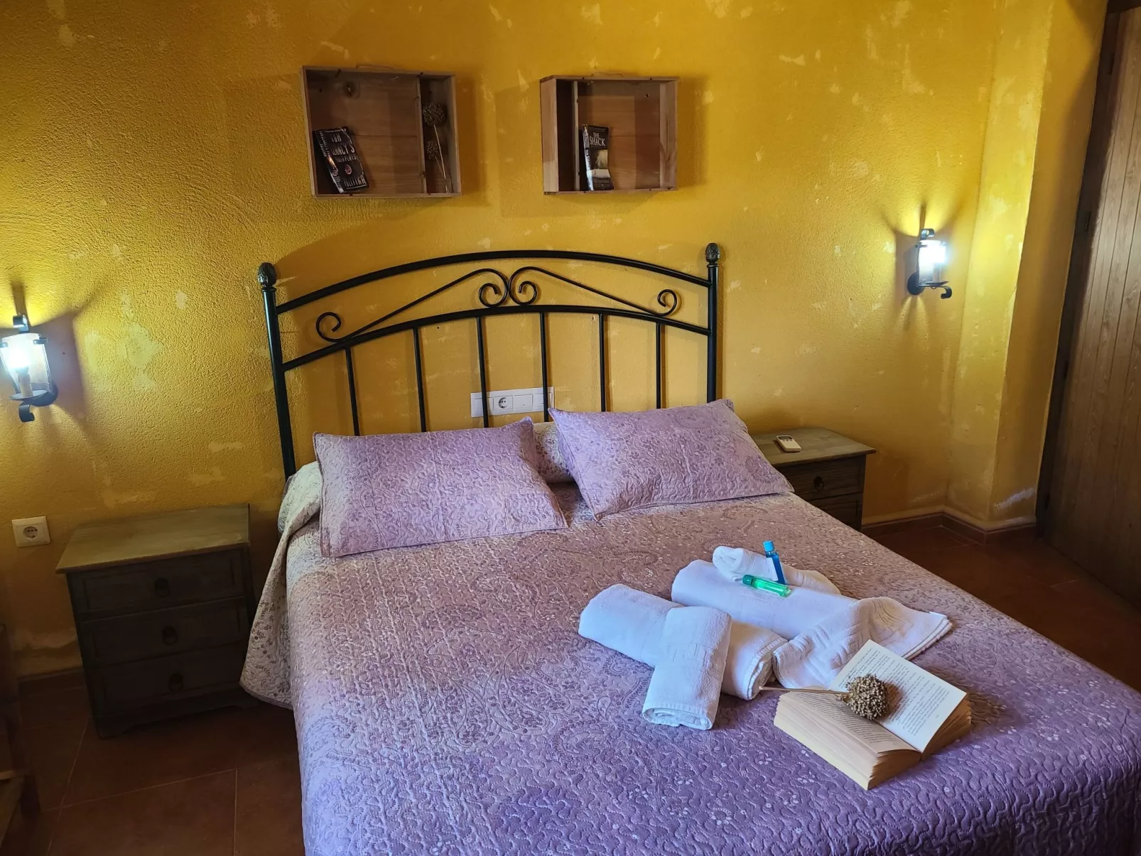 In Algarinejo mit Eigener Terrasse-Drinnen