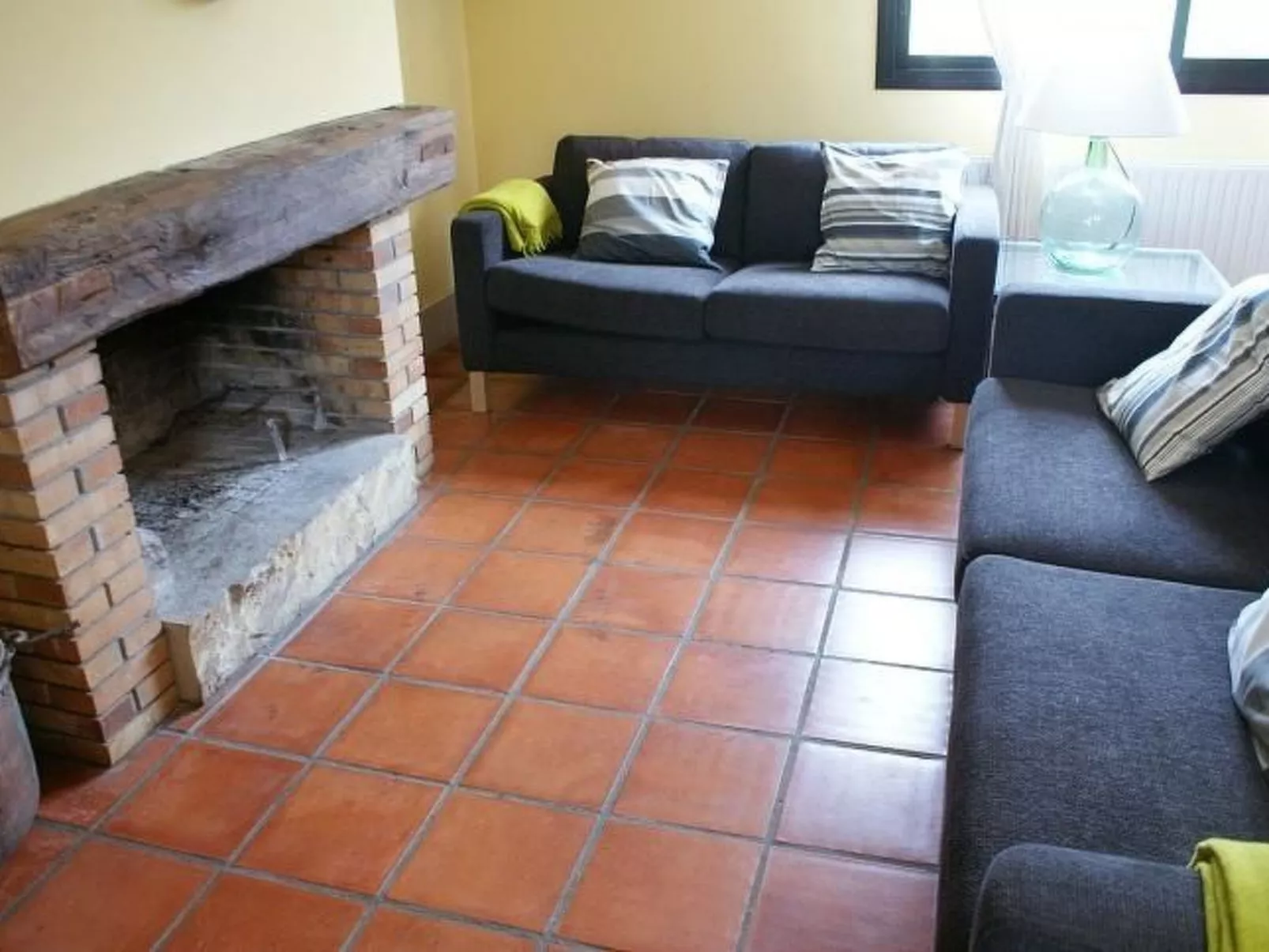 Kleiner Bungalow mit zwei Schlafzimmern.-Inside