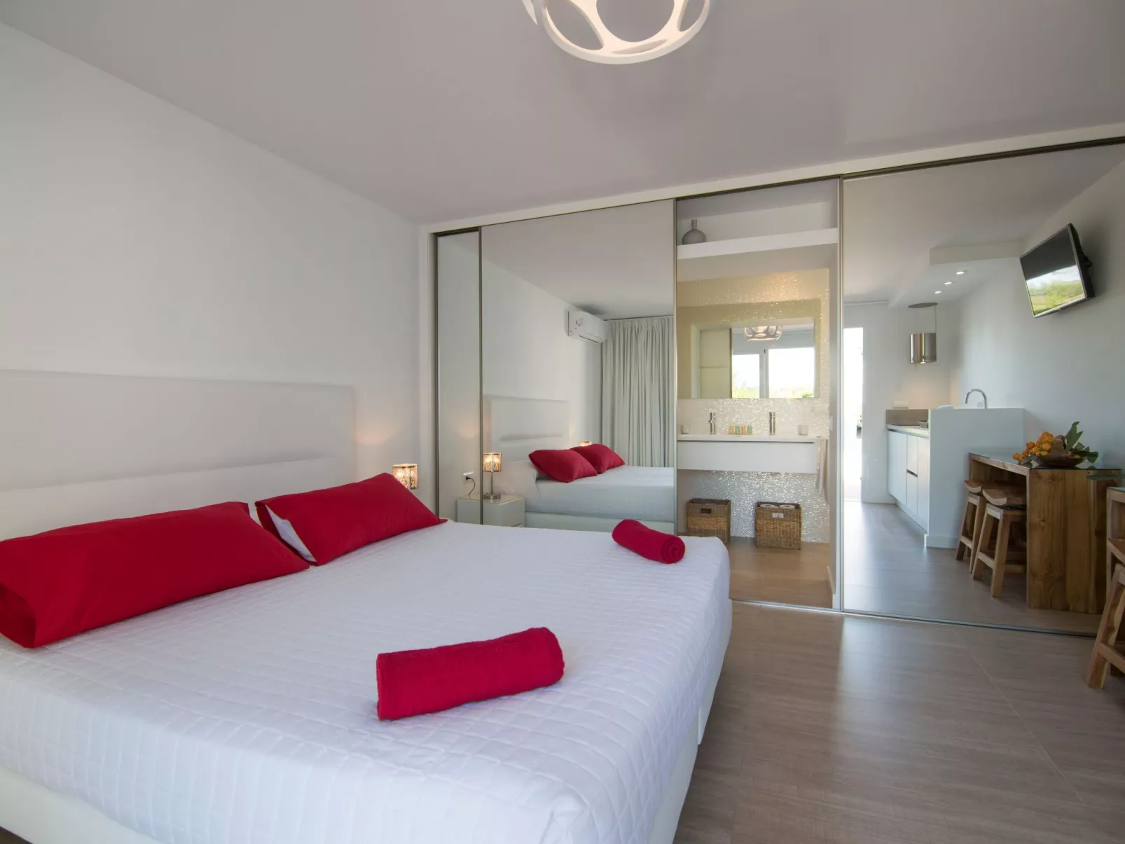 Villa Can Raes-Inside