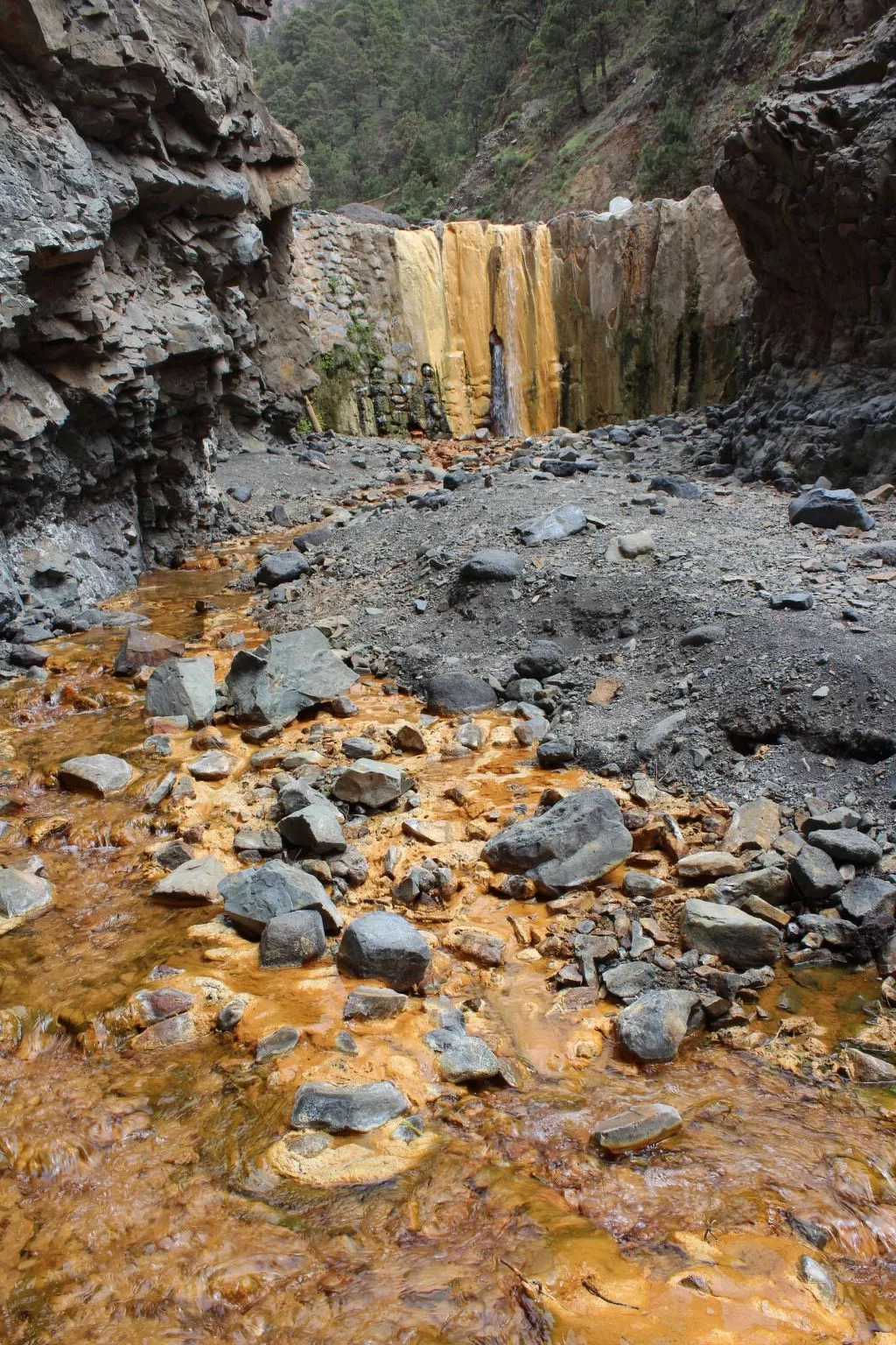 In Monte Breñas mit Grill, Terrasse und Garten-Dedans