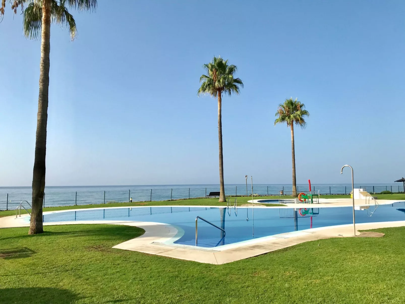 "Mi Capricho".-Outside