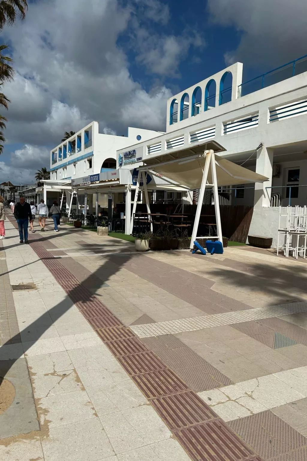 In der Nähe des Golfplatzes-Draußen