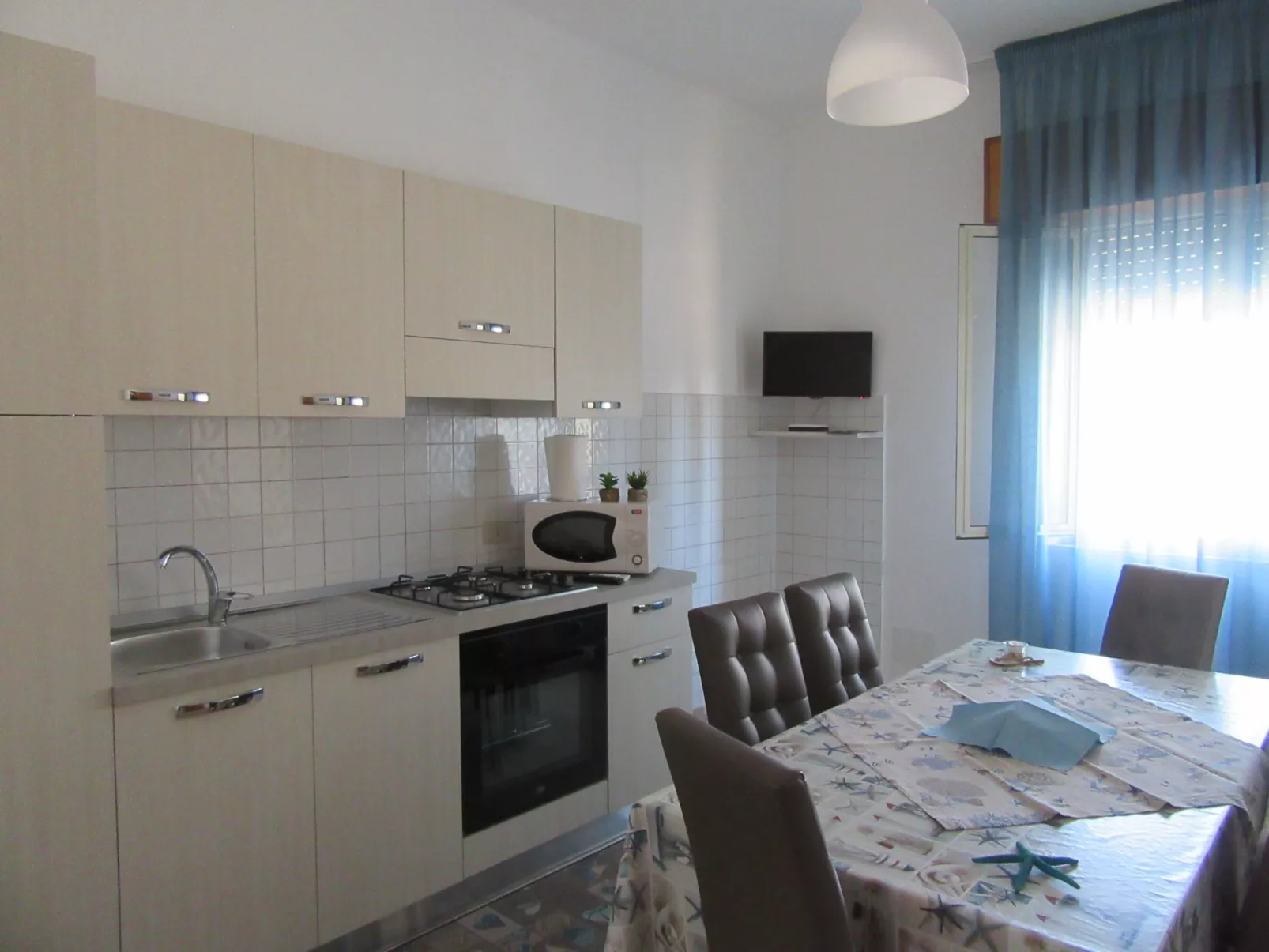 Mit Wasserblick-Drinnen