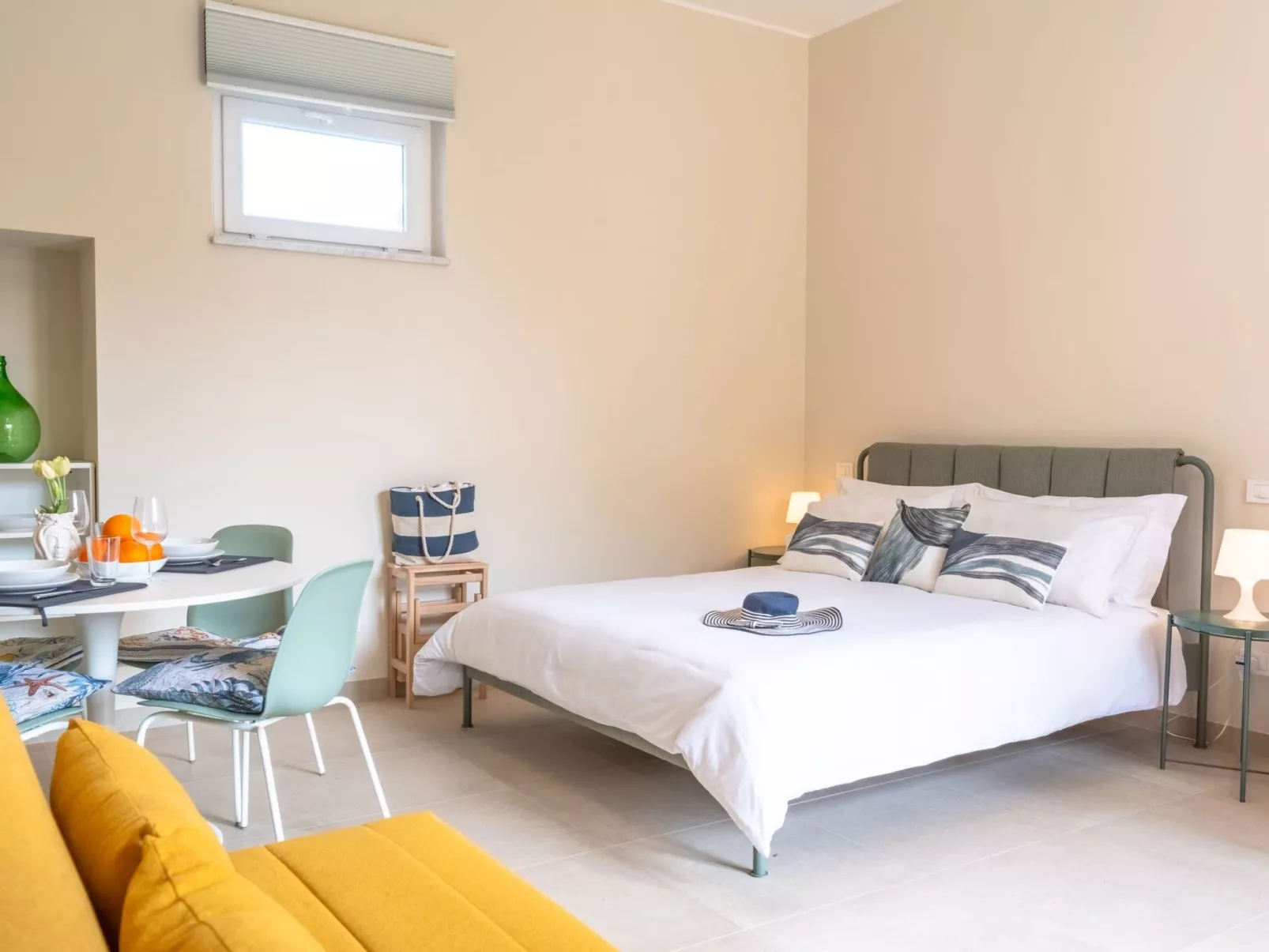 Die Orange und der Goldfisch-Dedans