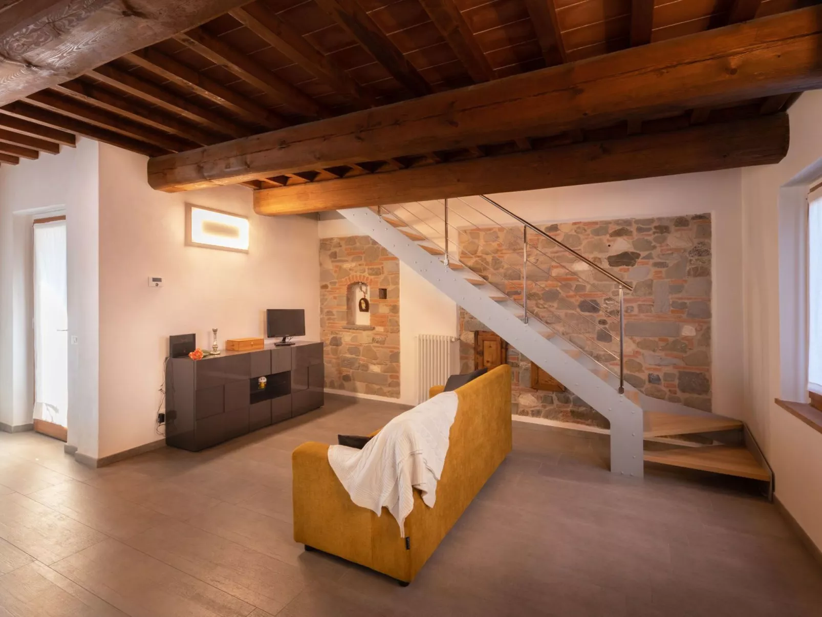 Modernes Haus mit Garten und privatem Parkplatz-Inside