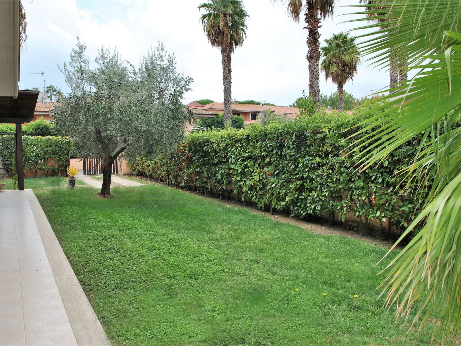 Charmantes Haus in Fondi mit überdachter Veranda