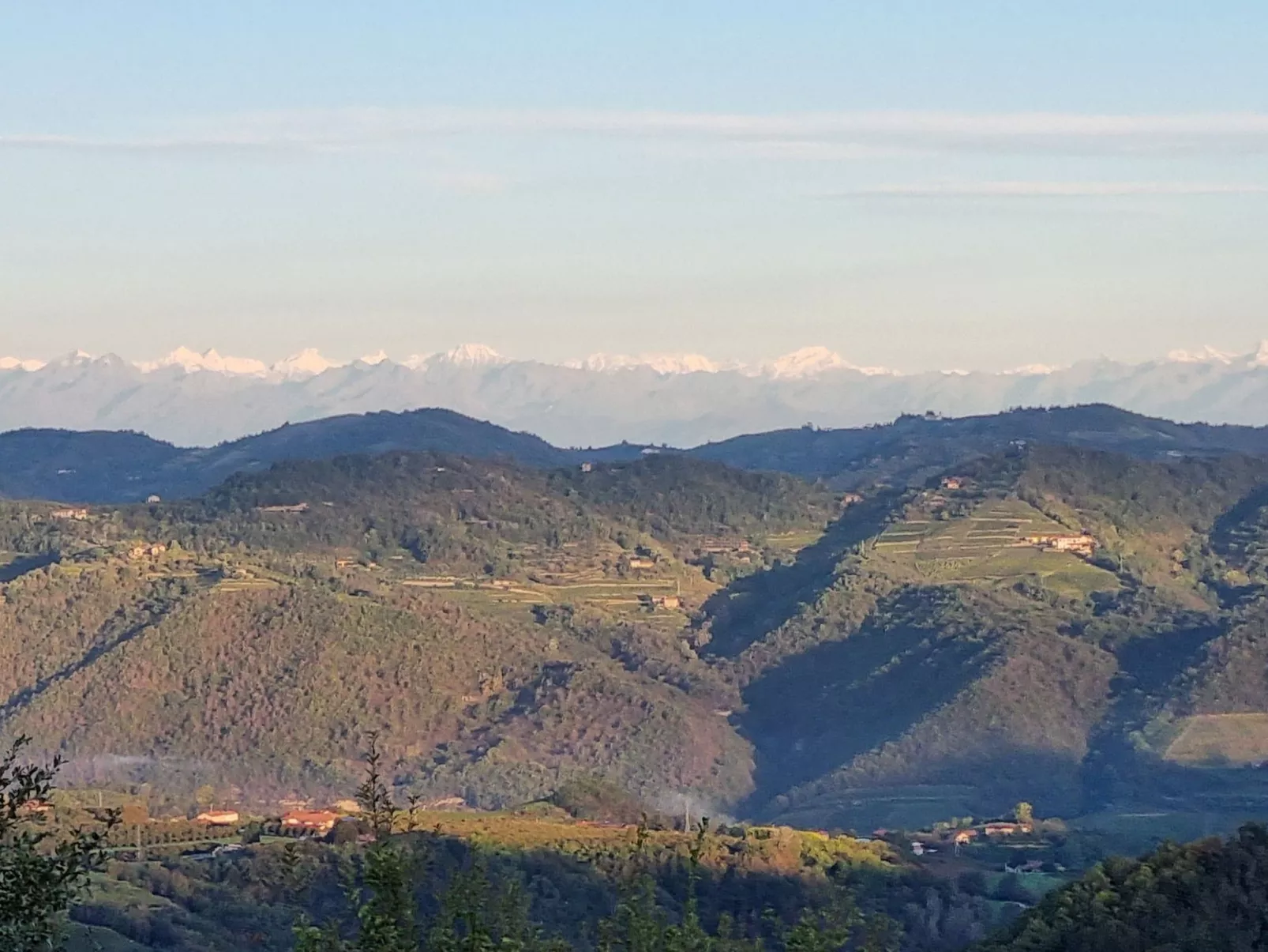 Cascina Bricco 'Ein Balkon in den Alpen-Drinnen