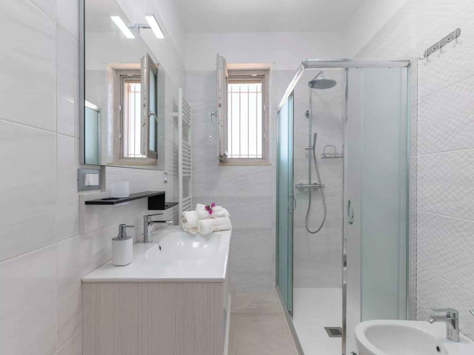 Villa Gioena mit Pool-Dedans