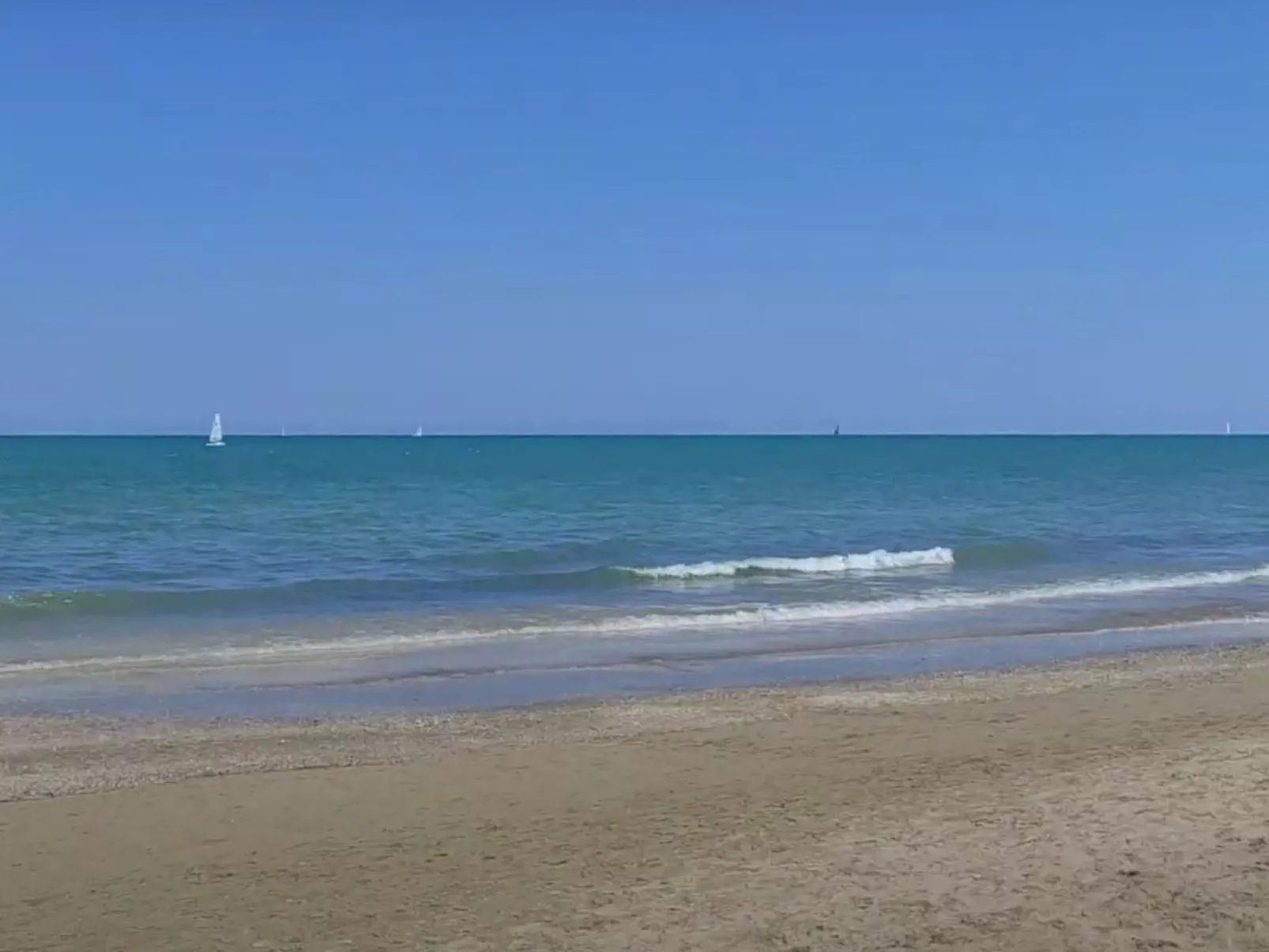 Onda su onda von Holiday World-Dehors