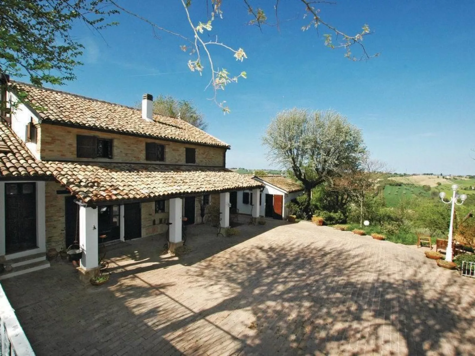 Studio  BUBO  - Pool - Ausblick- Kunst-Image-tags.info