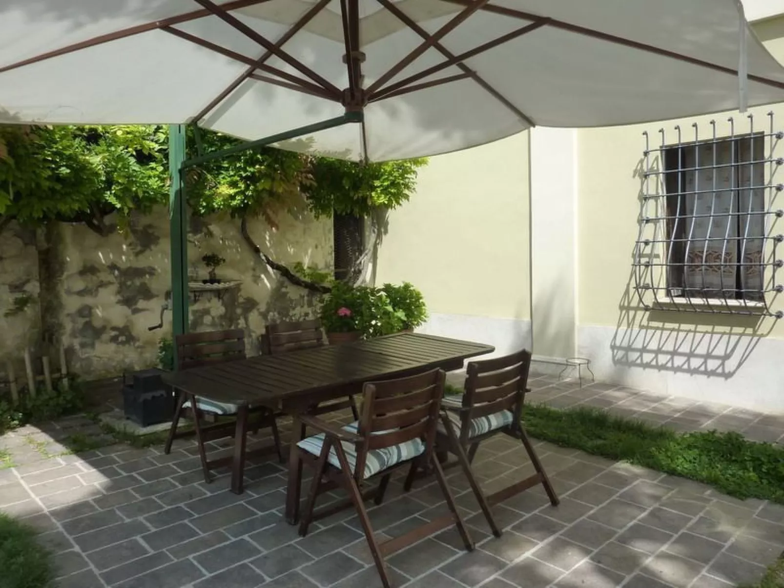 Villa mit privatem Pool in der Nähe von Santa Vittoria-Outside