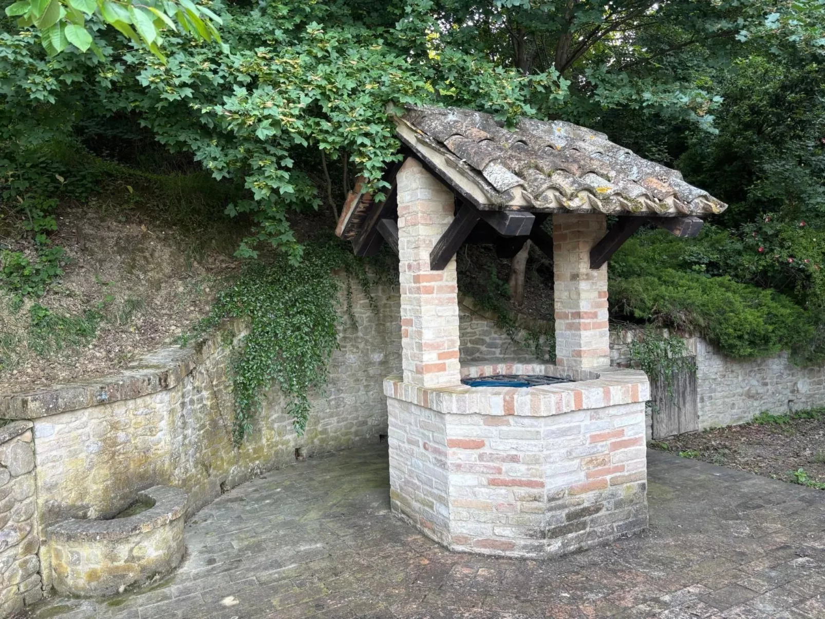 Ferienvilla 'Secret Montegiorgio-Dehors