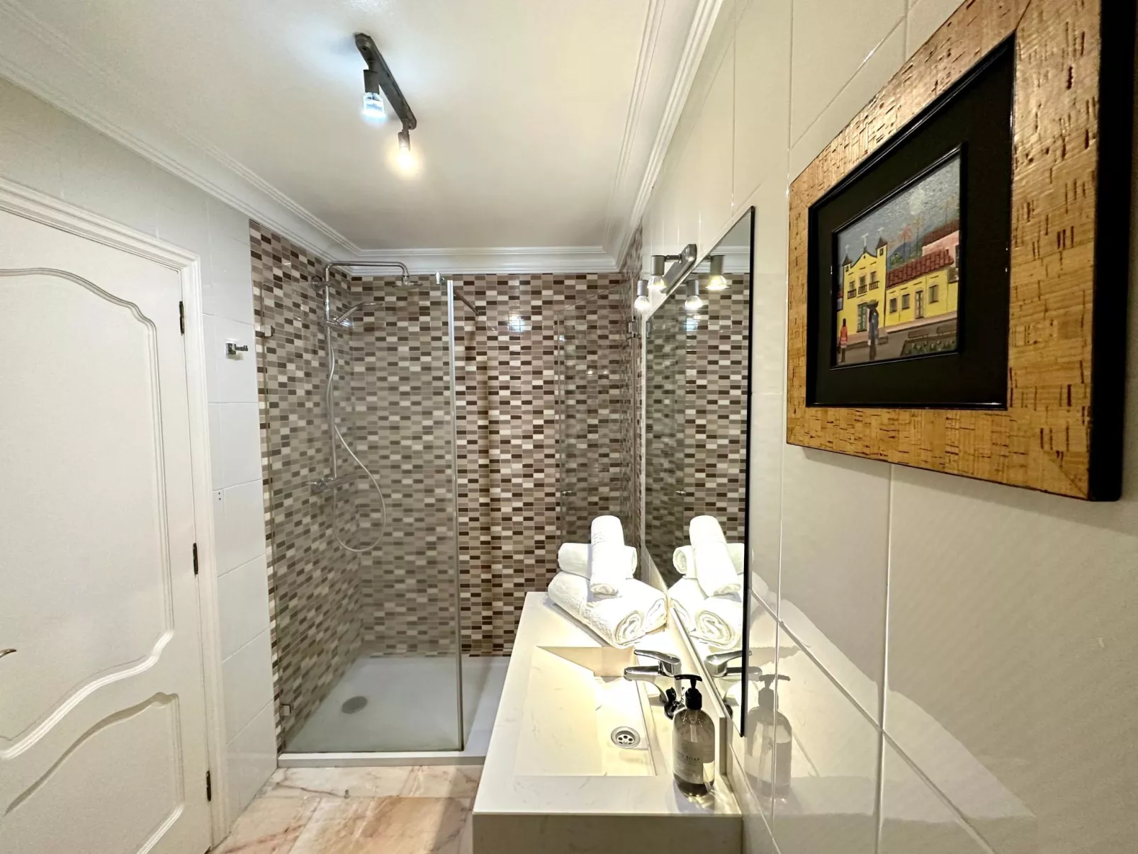 Prime atic Rosaleda-Inside