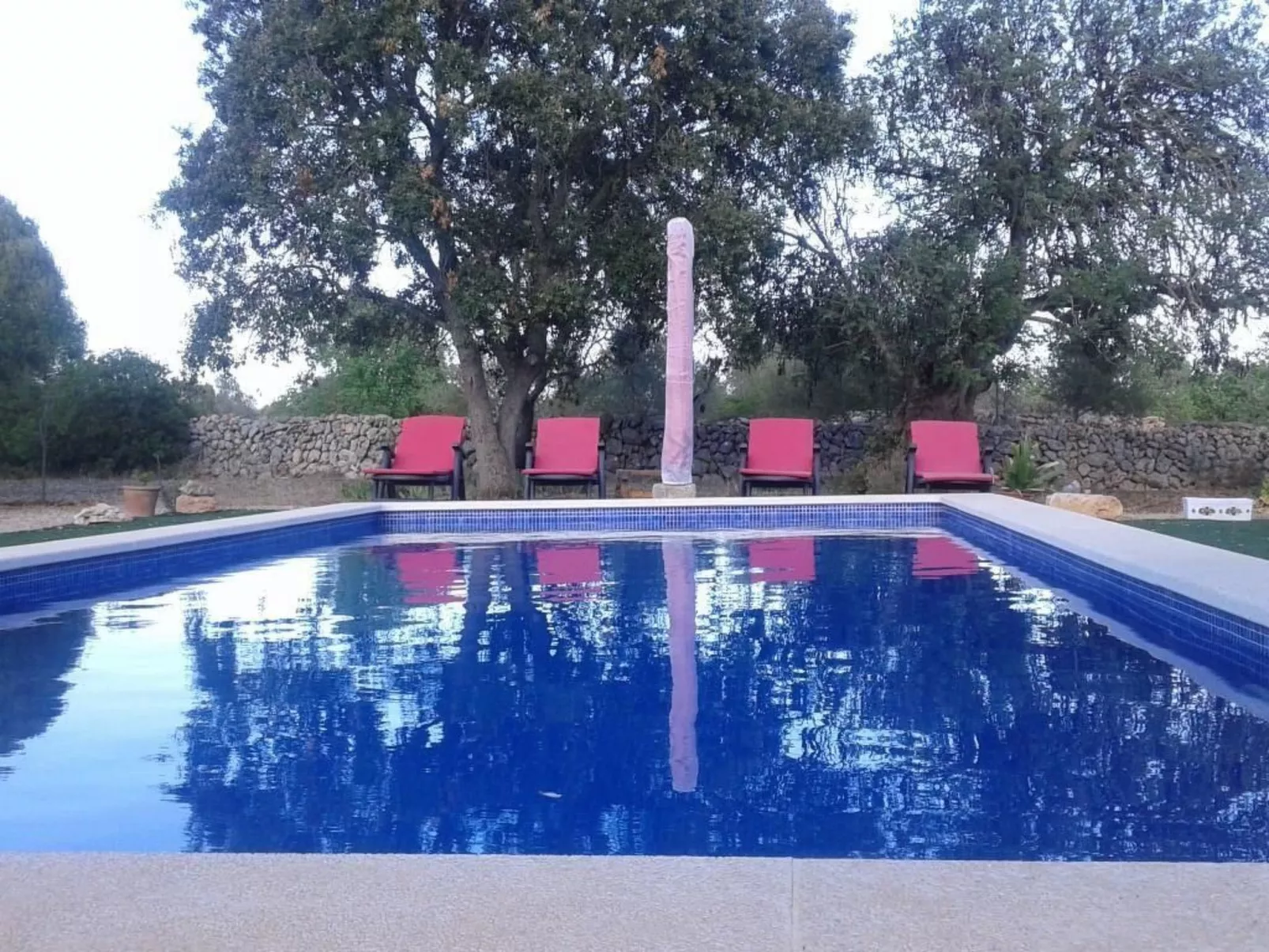 Freistehendes Landhaus mit Schwimmbad-Dehors