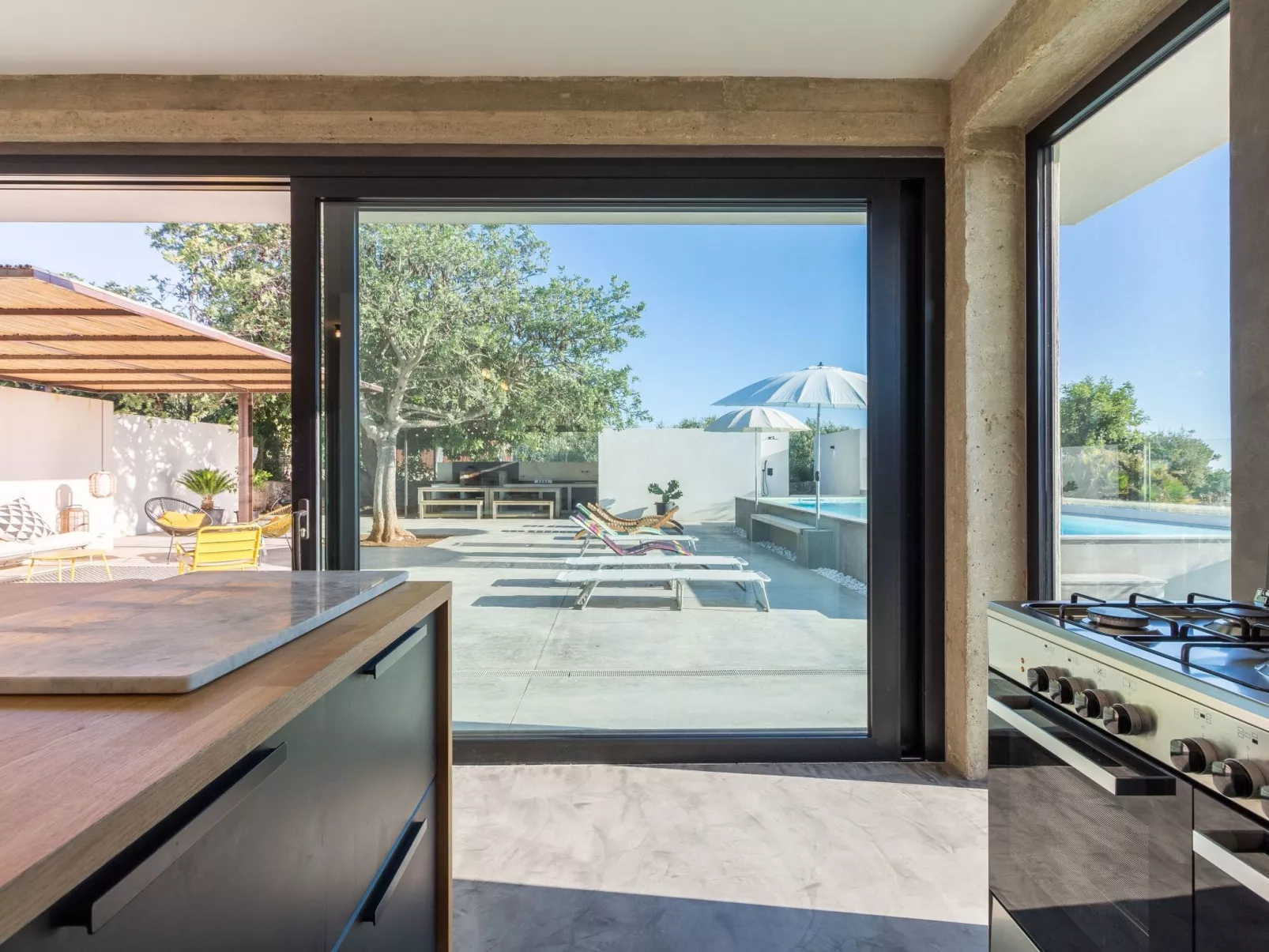 Demetra, moderne Villa mit Pool und Meerblick-Drinnen