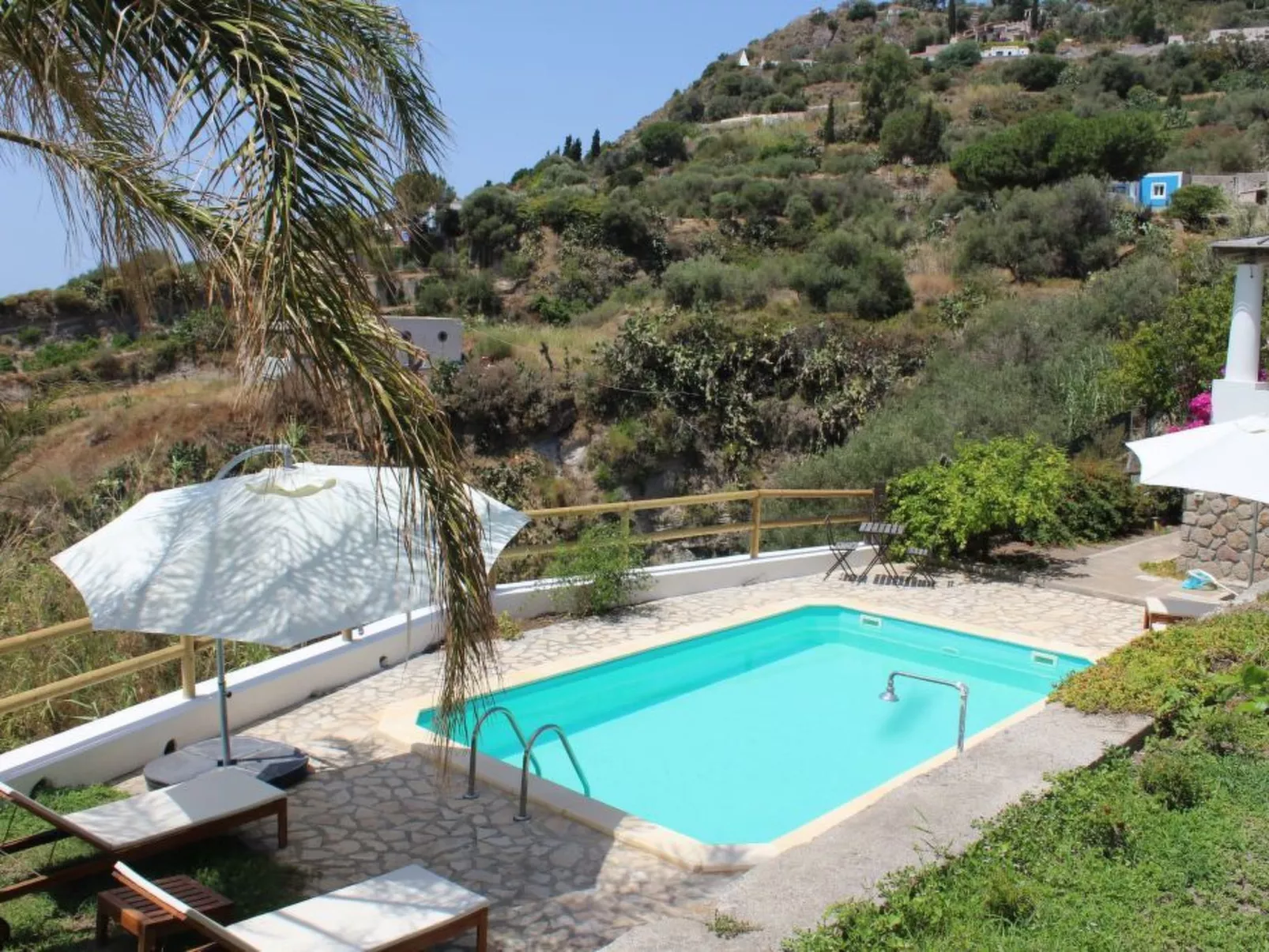 Ausgezeichnete Villa mit Schwimmbad, Panoramaterrassen-Image-tags.info