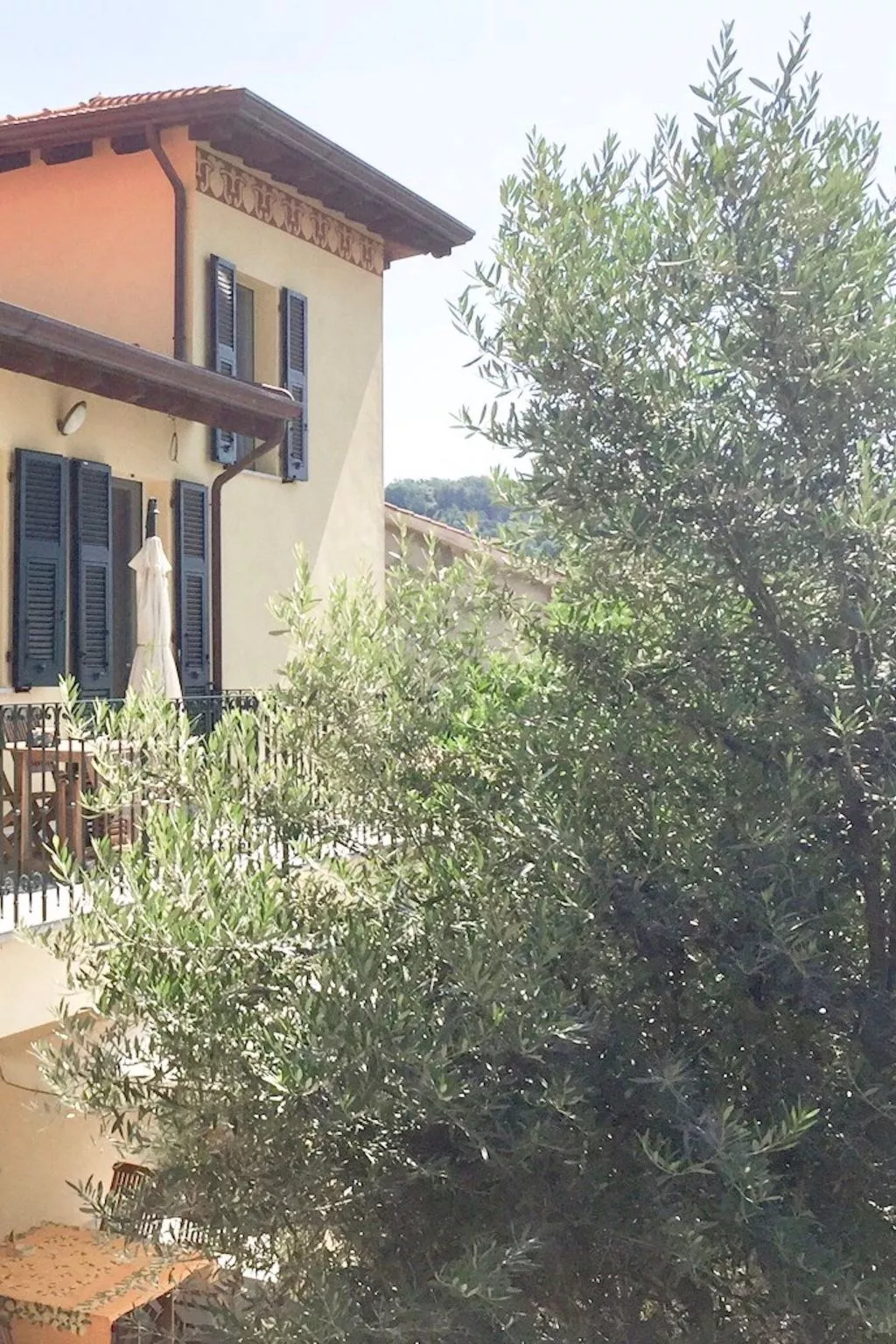 Penthouse mit Garten und privater Terrasse in Villa-Outside