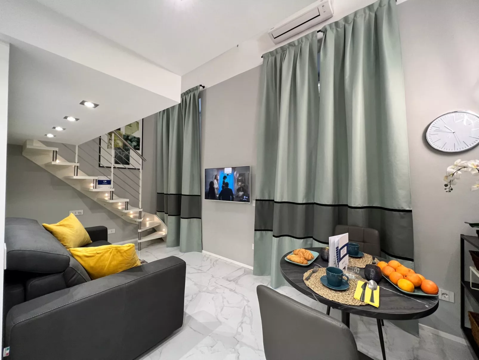 San Martino' Studio mit Terrasse-Drinnen