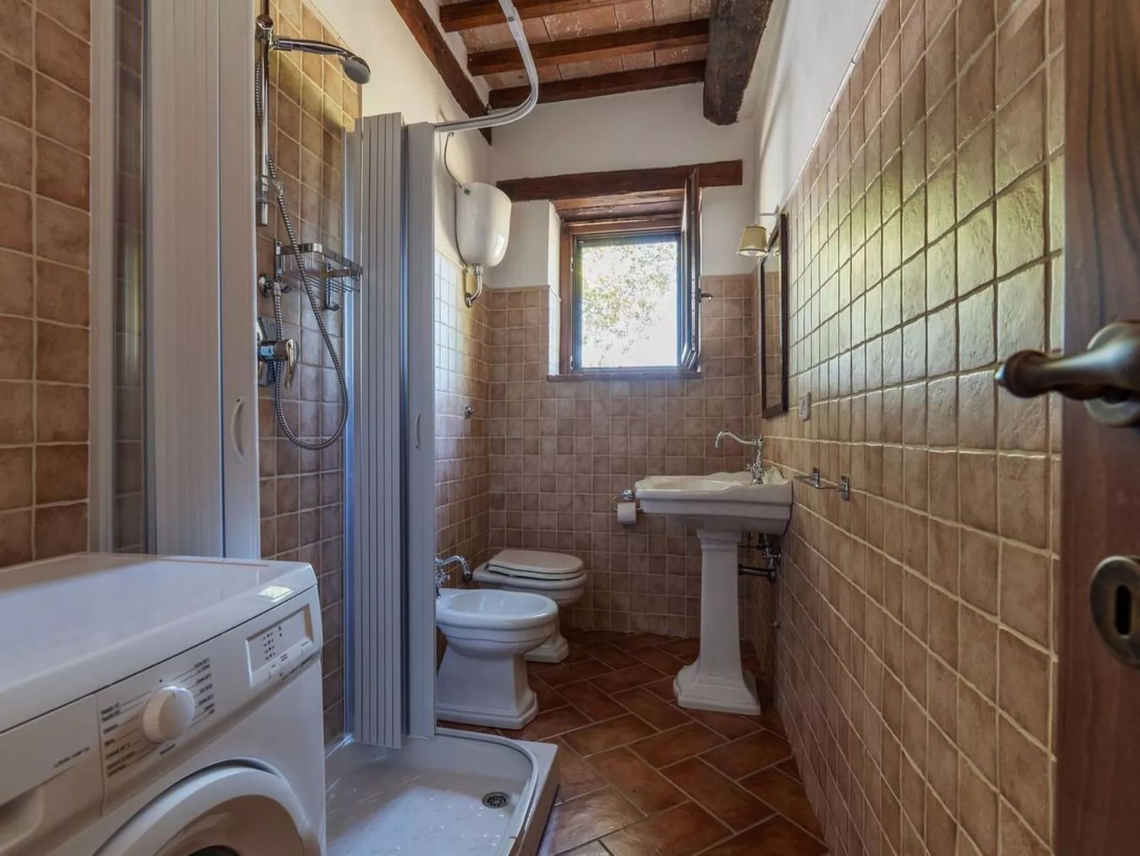 Villa mit privatem Pool zwischen Umbrien und Latium-Inside