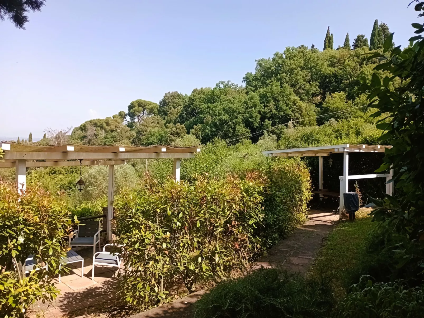 Vier-Zimmer-Wohnung 2 Bäder mit Schwimmbad zur alleinigen Nutzung-Draußen