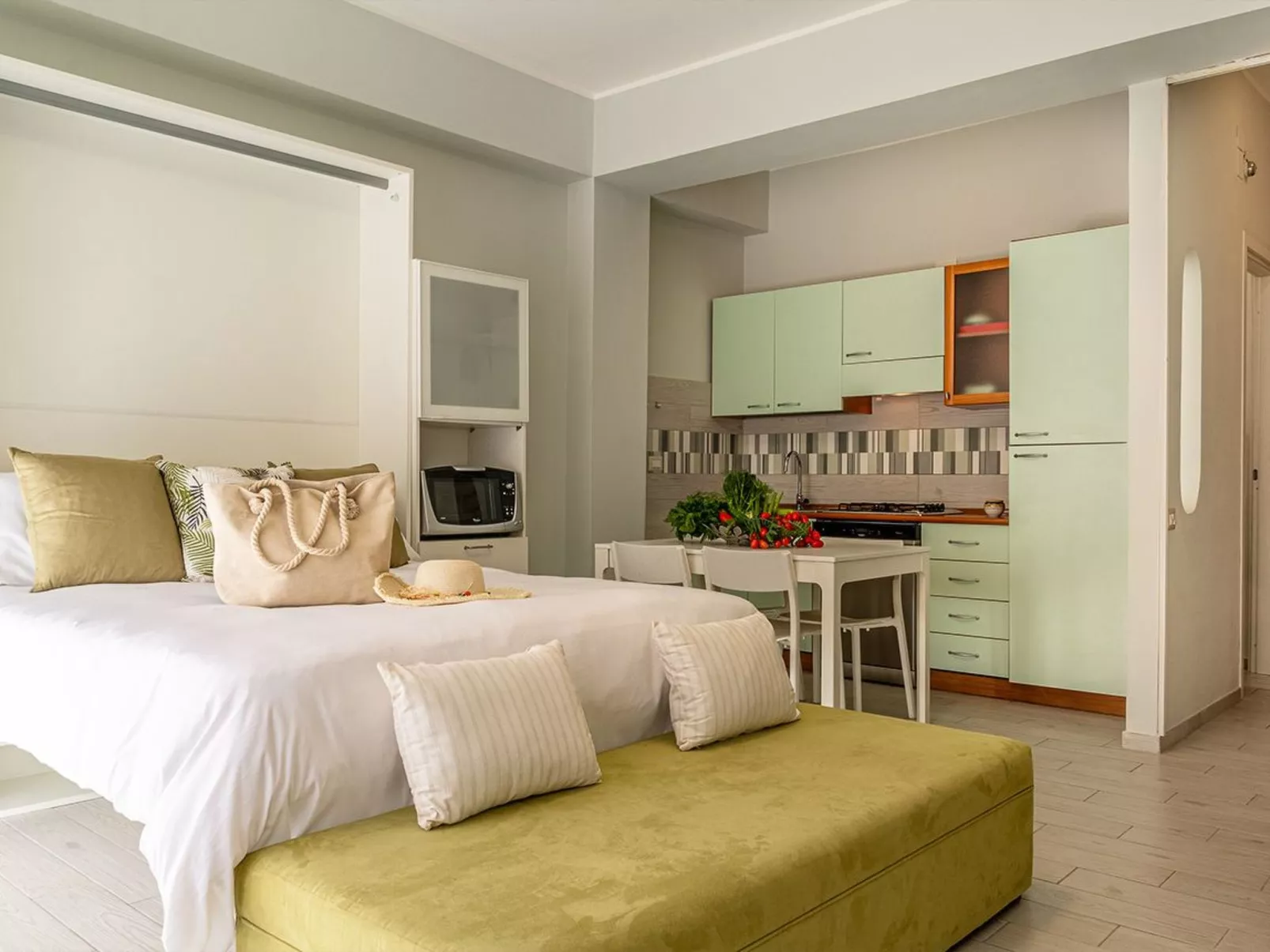 Carmel am Meer-Drinnen