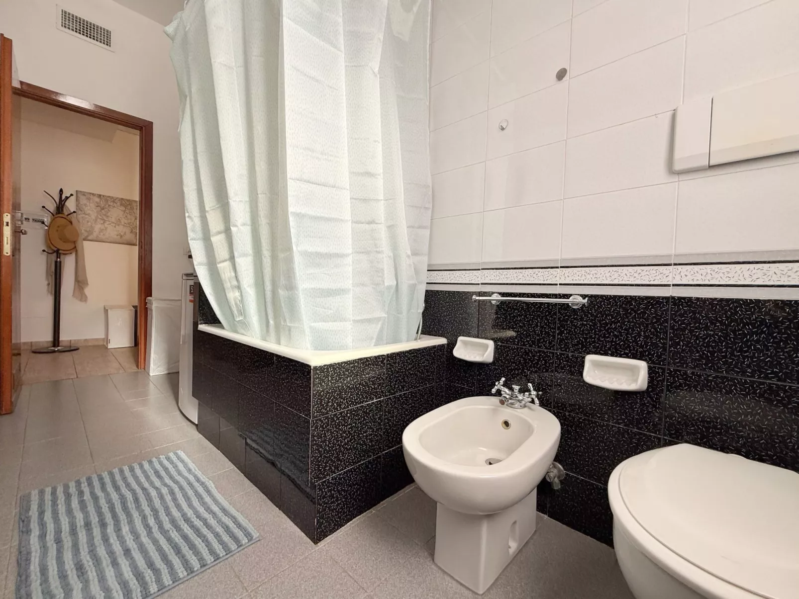 Bacio del Mare by Holiday World-Inside