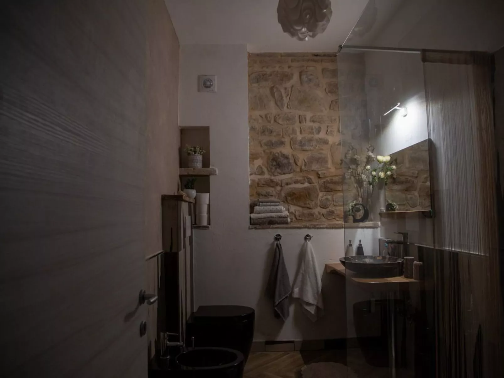 Villa mit privatem Pool in der Nähe des Dorfes-Drinnen