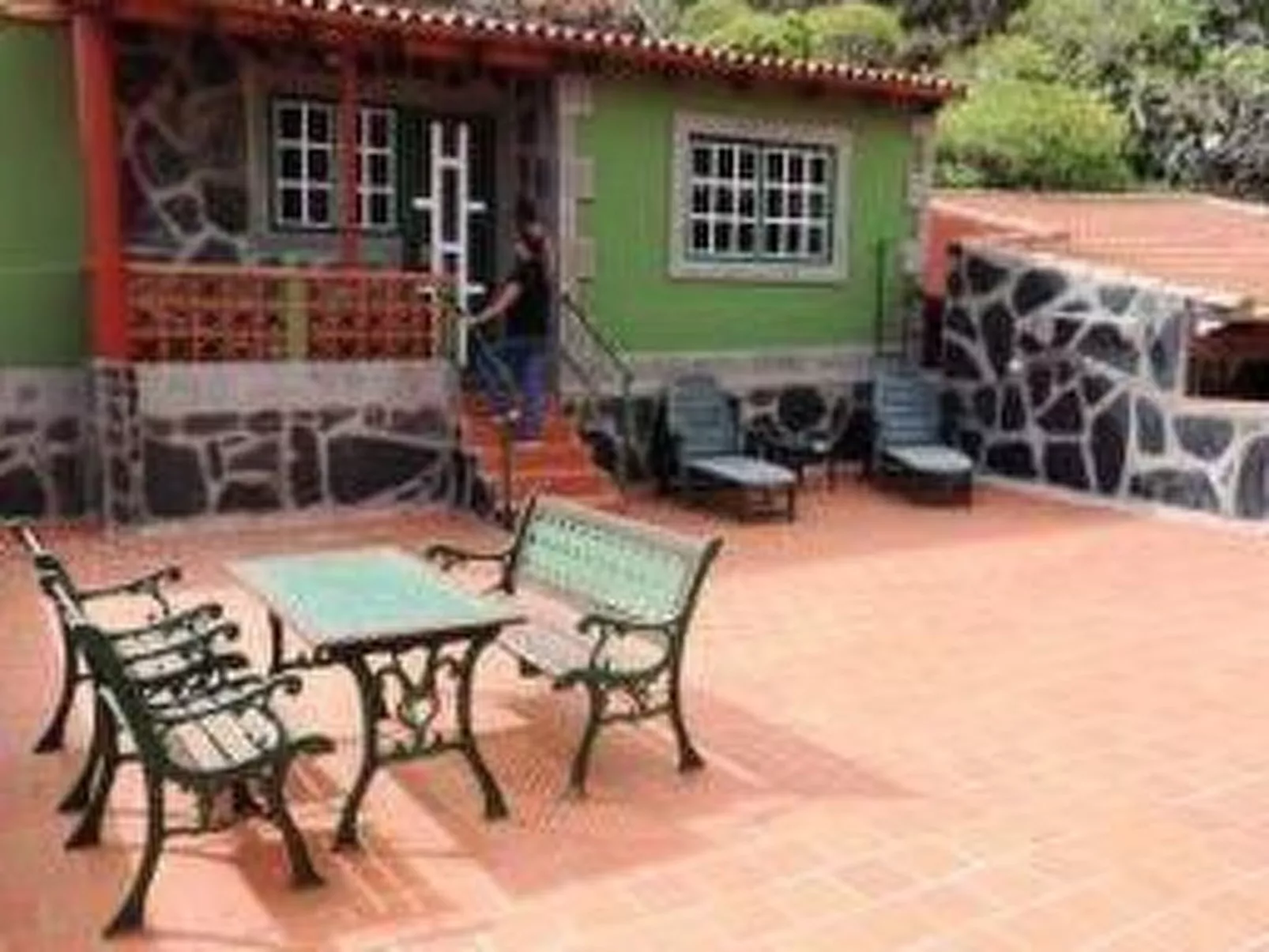 Ländliches Haus mit herrlichem Blick auf das Meer und das Tal.-Outside