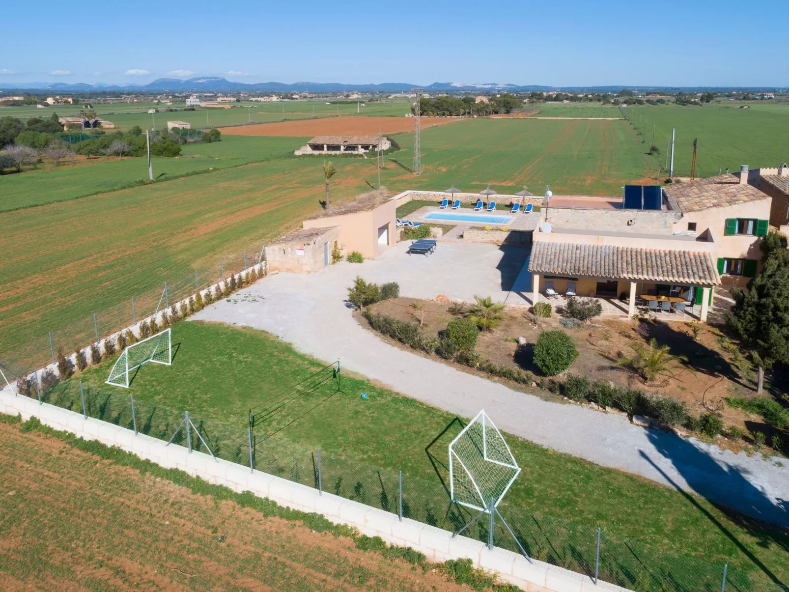 S'Hort de Marina mit Pool-Outside