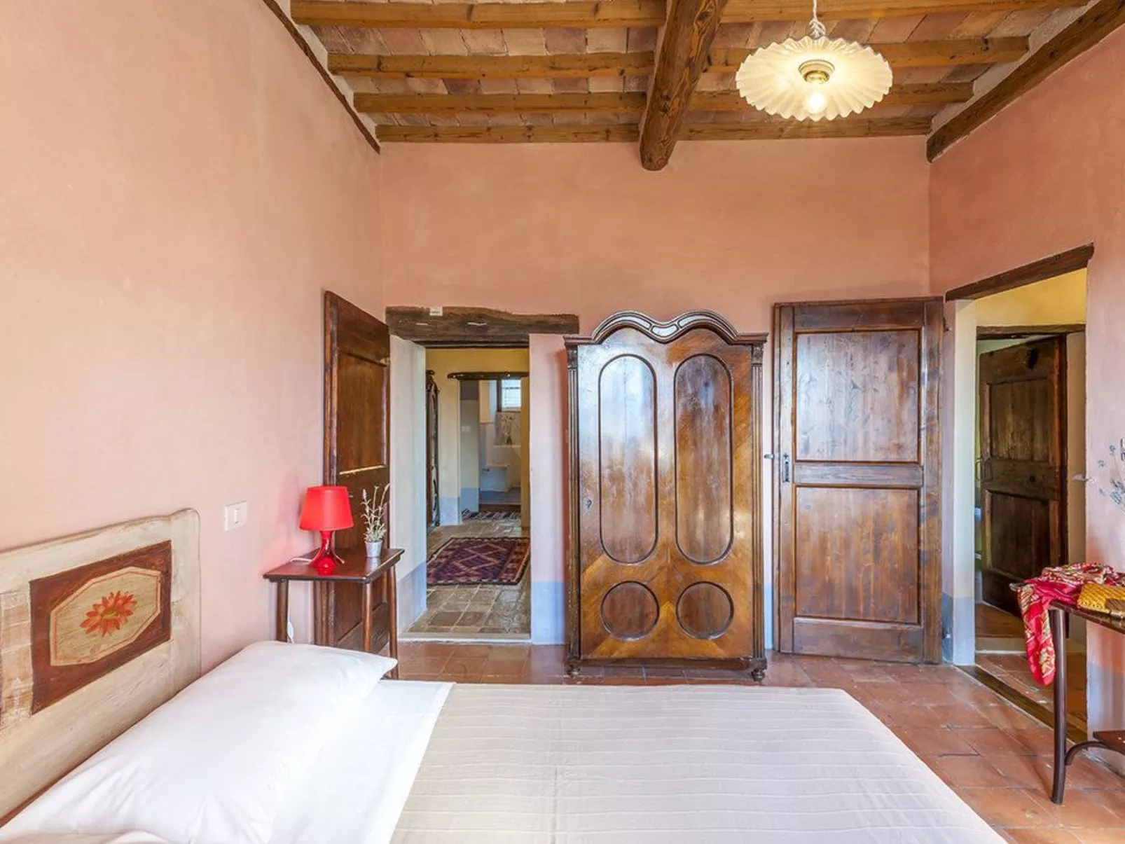 Ferienvilla 'Checello' mit privatem Pool-Drinnen