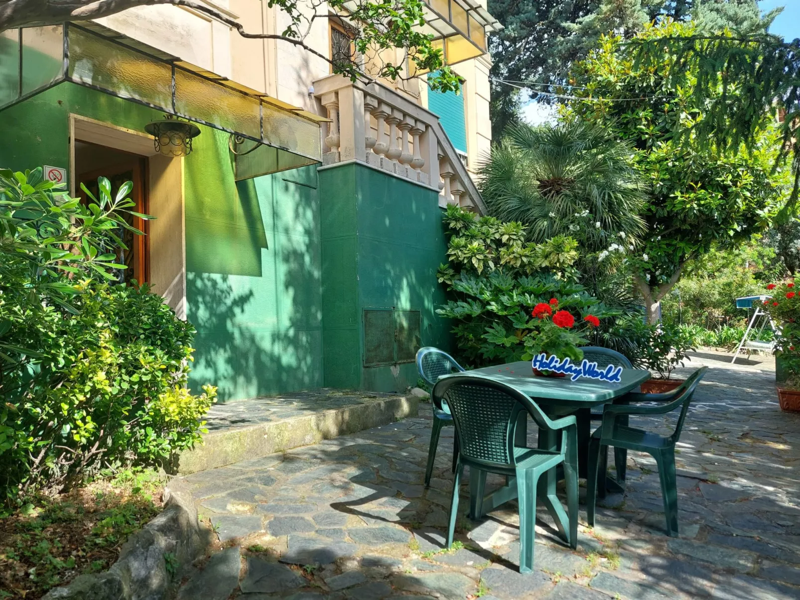 Für 4 Personen ca. 45 m&sup2; in Genua, Norditalien (Ligurien)-Outside