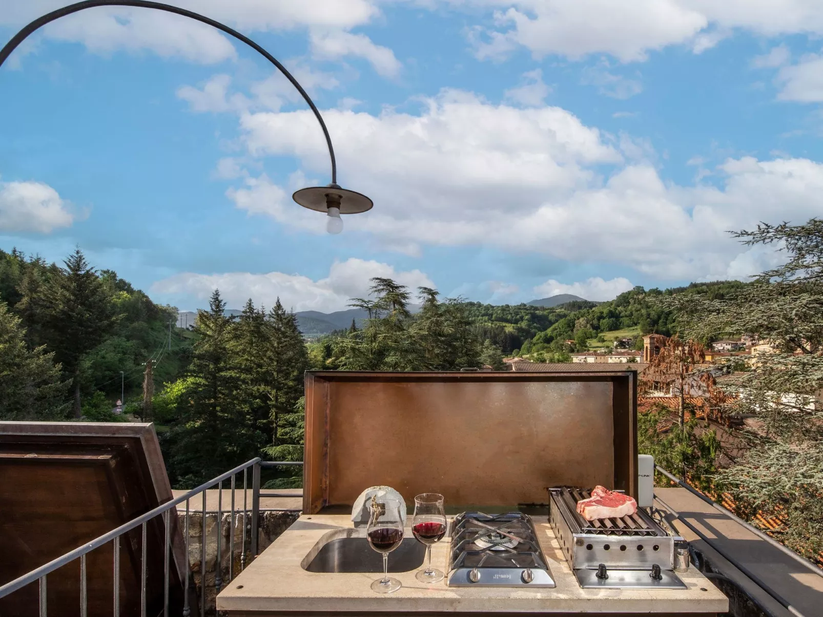 Medieval Tower mit Whirlpool auf der Dachterrasse-Inside