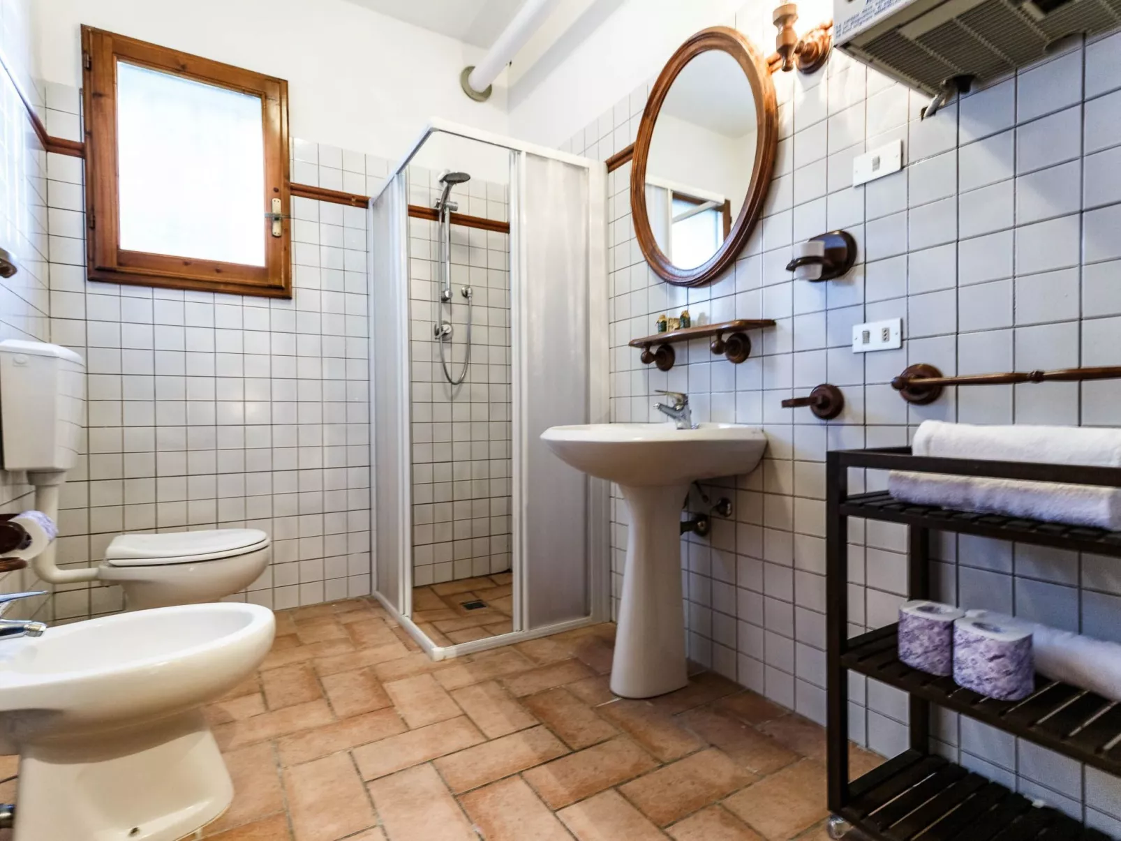 Bouganville' Anwesen mit Terrasse-Dedans