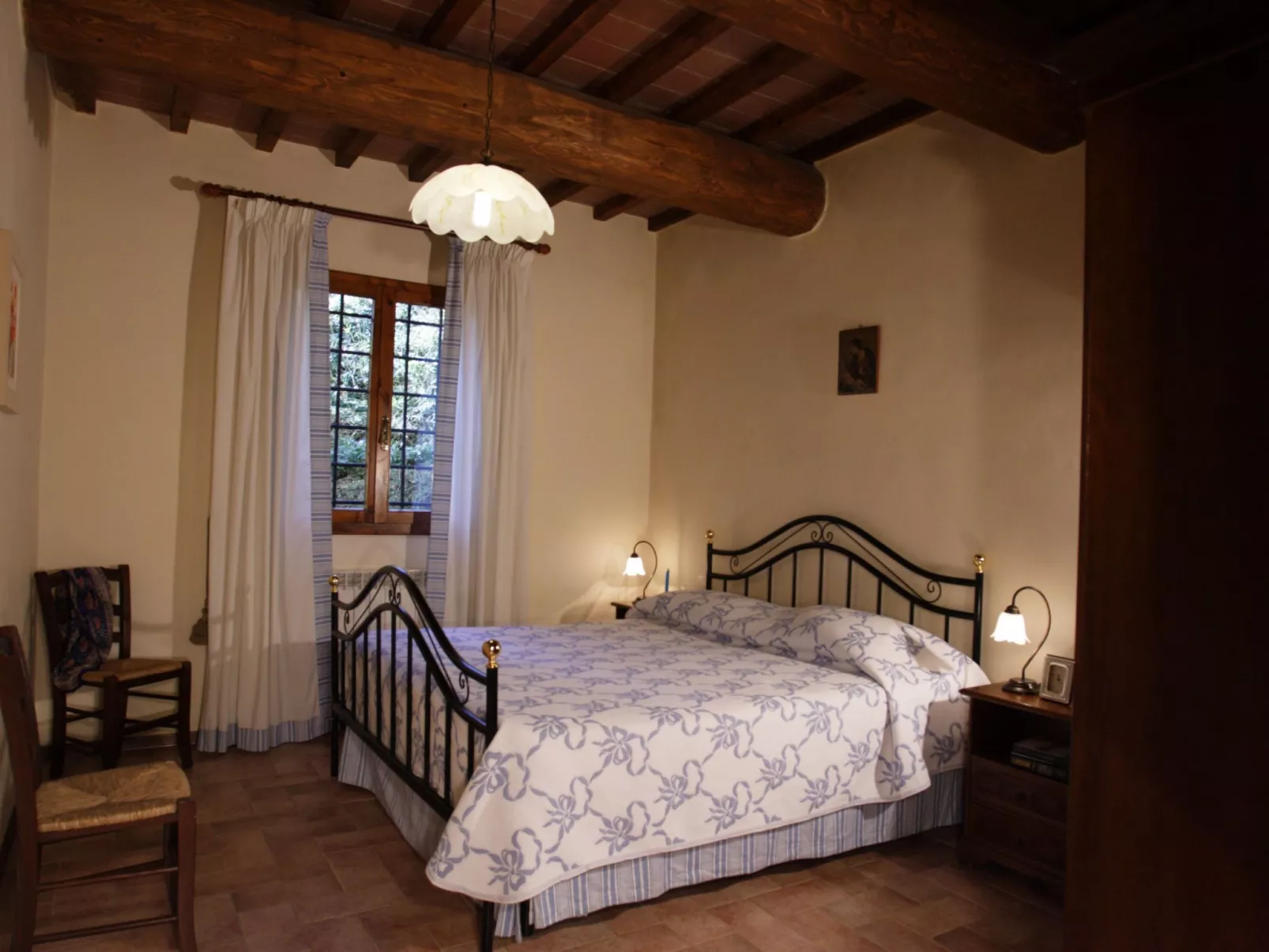 Anwesen mit Terrasse-Dedans