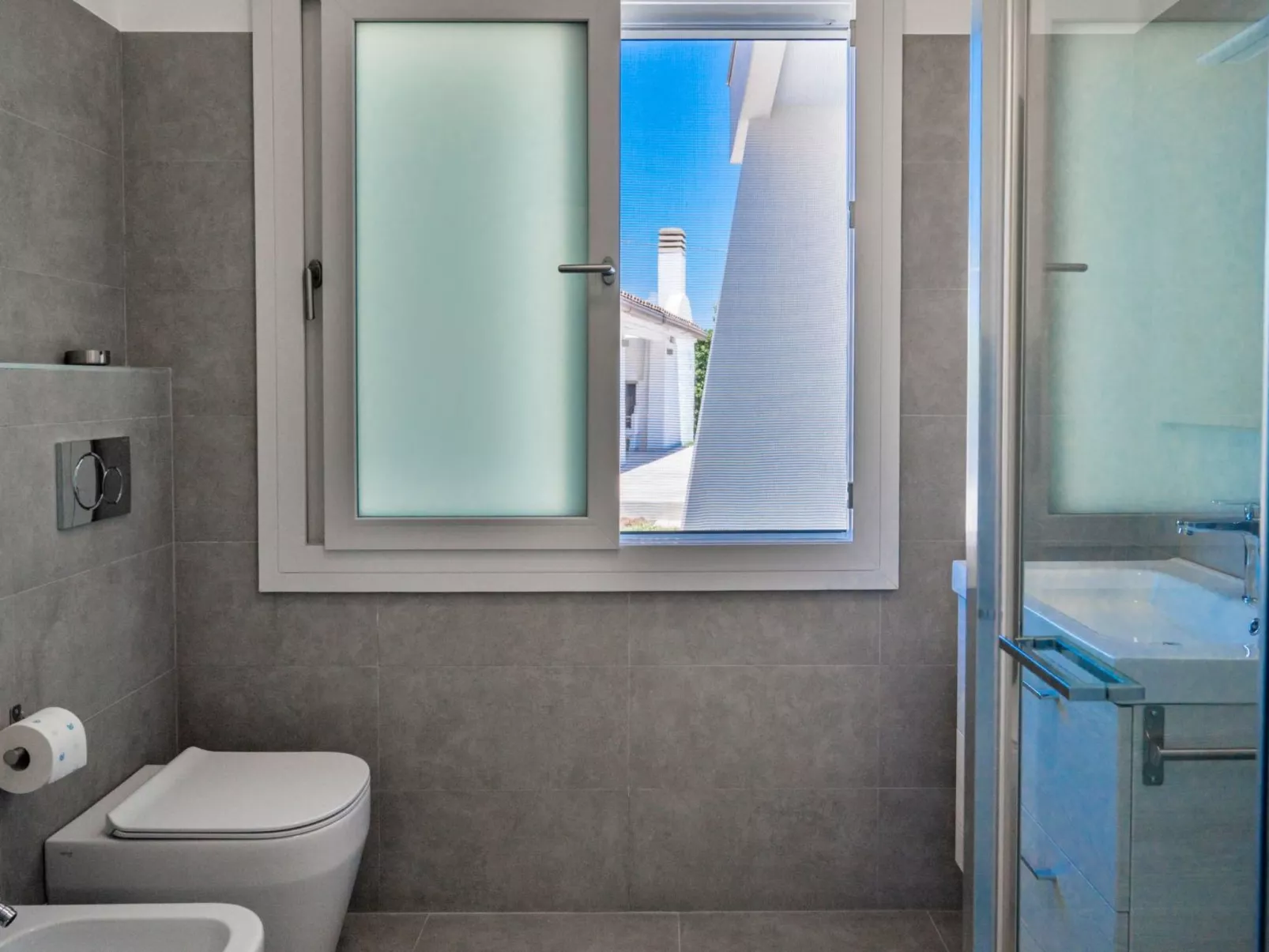 Für 10 Personen an der Küste Siziliens-Inside